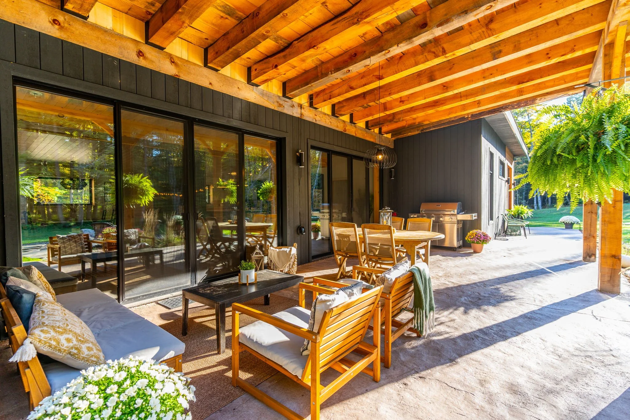 4-web-or-mls-1592 Buckslide Road, Algonquin Highlands-9.jpg