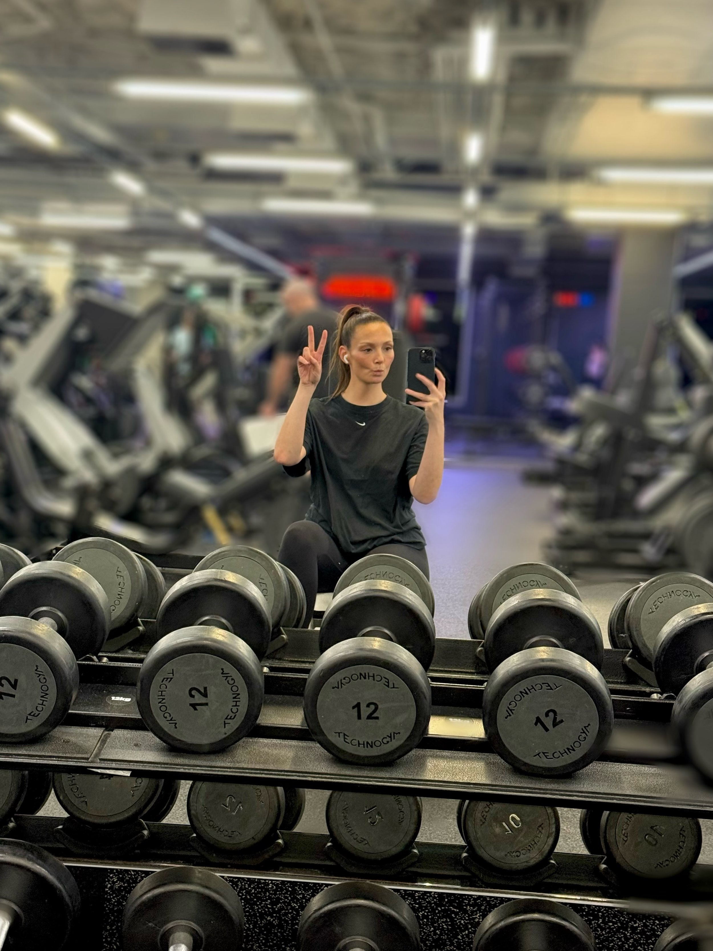 It&rsquo;s not all eating out and holidays&hellip;this is what every day looks like 💪🏼🥦😘
