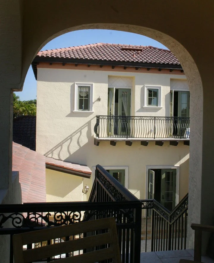 2-8-05symphonyhouse2.jpg