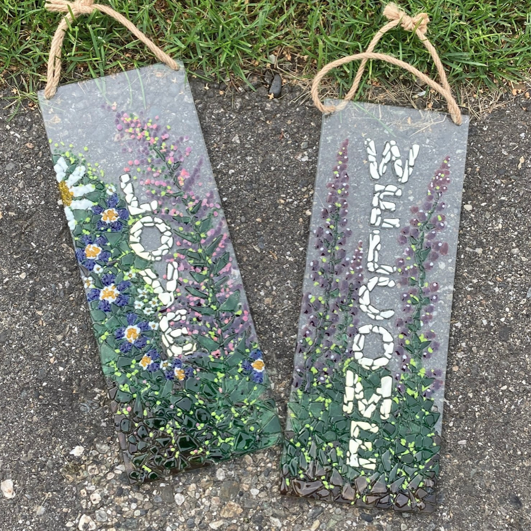 Wildflower Panel (Large $130)  (Small $70)
Est. 3-5hrs. 
Decorate a unique sign or panel, add words, numbers or leave it blank. I have many templates, feel free to come with your own design ideas. We’ll cut, nip and glue pre-colored plain and pattern