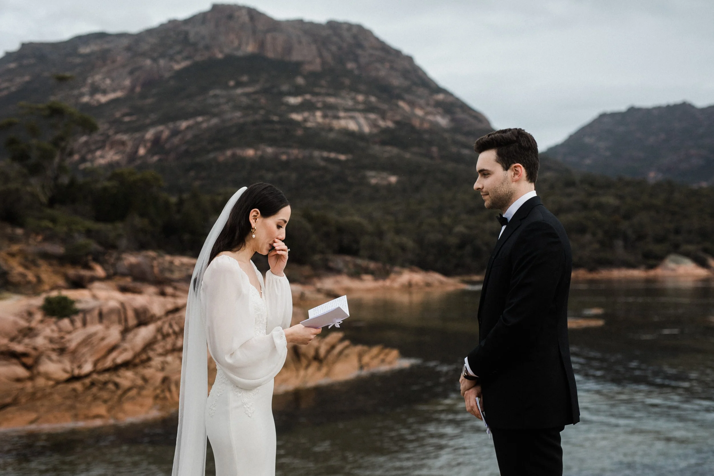 Cassie_Sullivan_Freycinet_Wedding_Foo-164.jpg