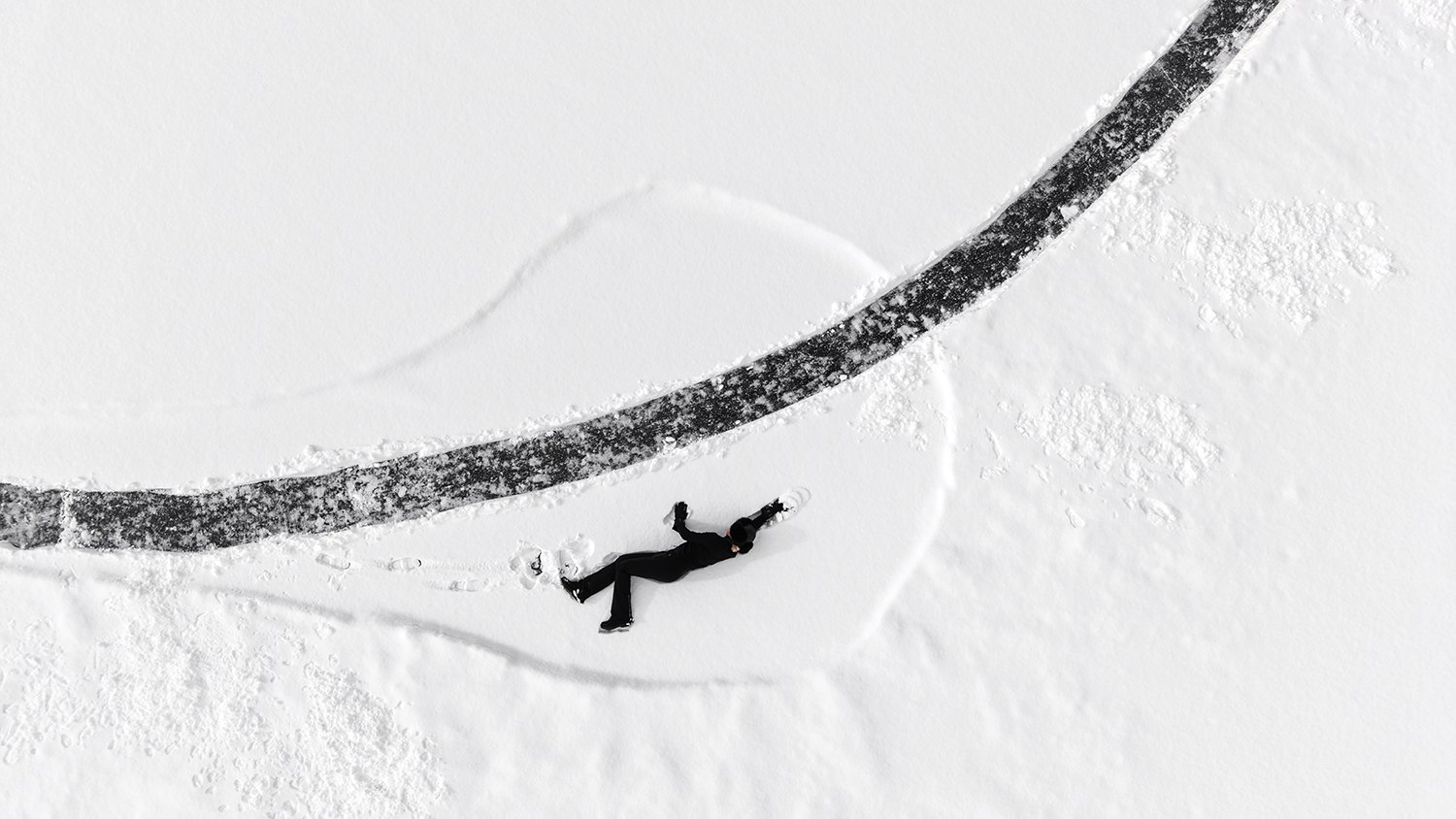 Ice Lake Ouroboros (St Moritz) 3