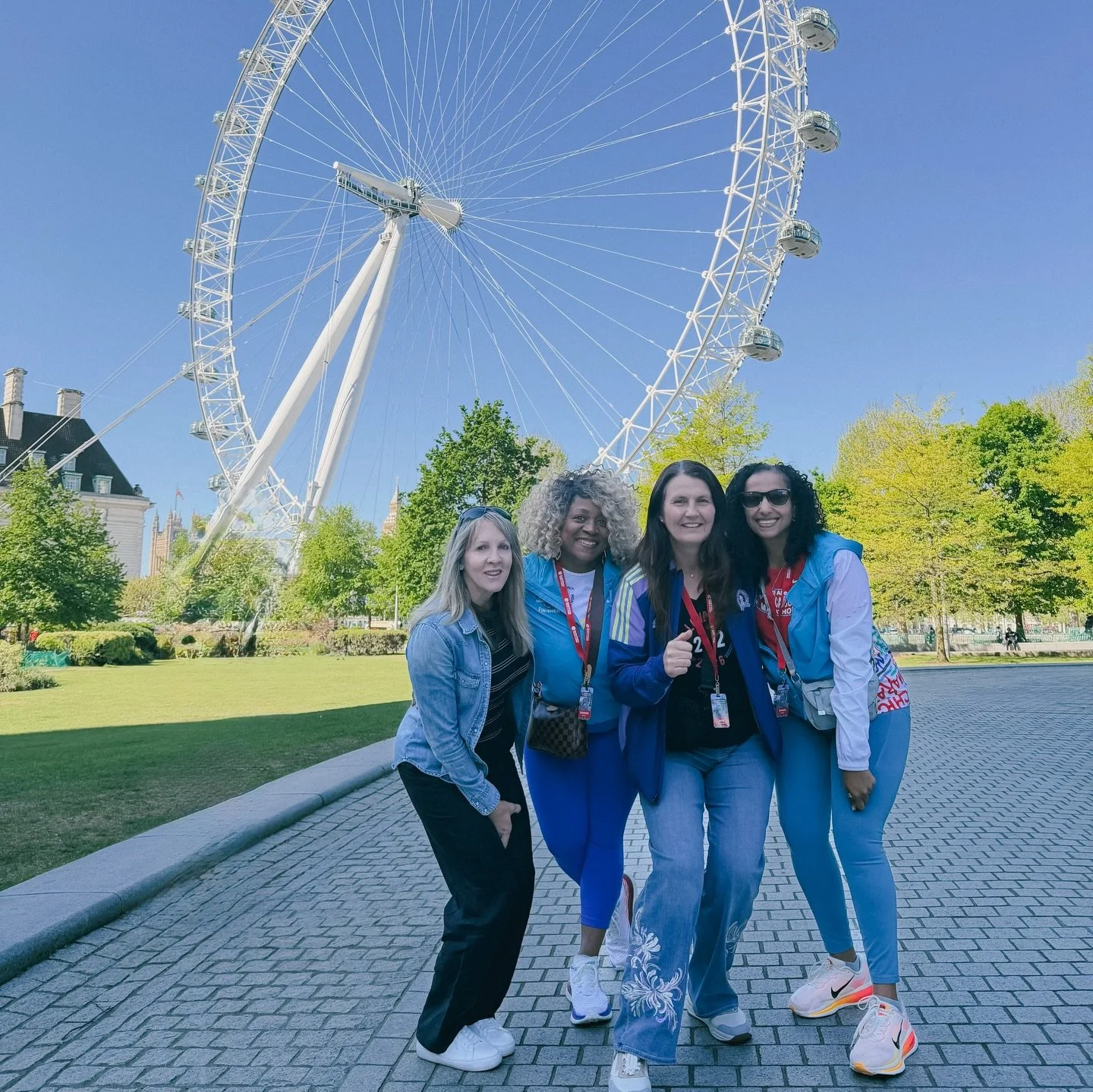 Huge congratulations to these awesome ladies who crossed the @londonmarathon finish line! Their amazing vibes for sure helped with it being a record breaking day! 

And a special note of congratulations to @martymixa for completing her sixth world ma