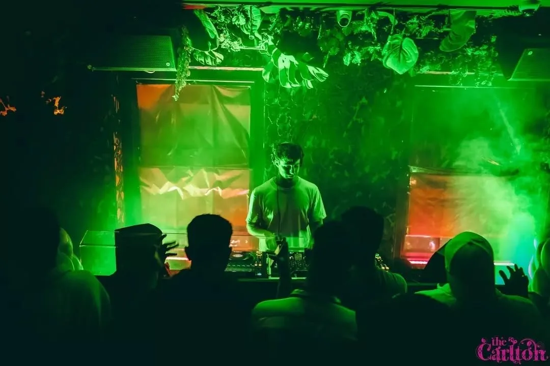 Four floors, one trajectory: start on the rooftop, end on the dancefloor. DJs til close, which is later than you think.
