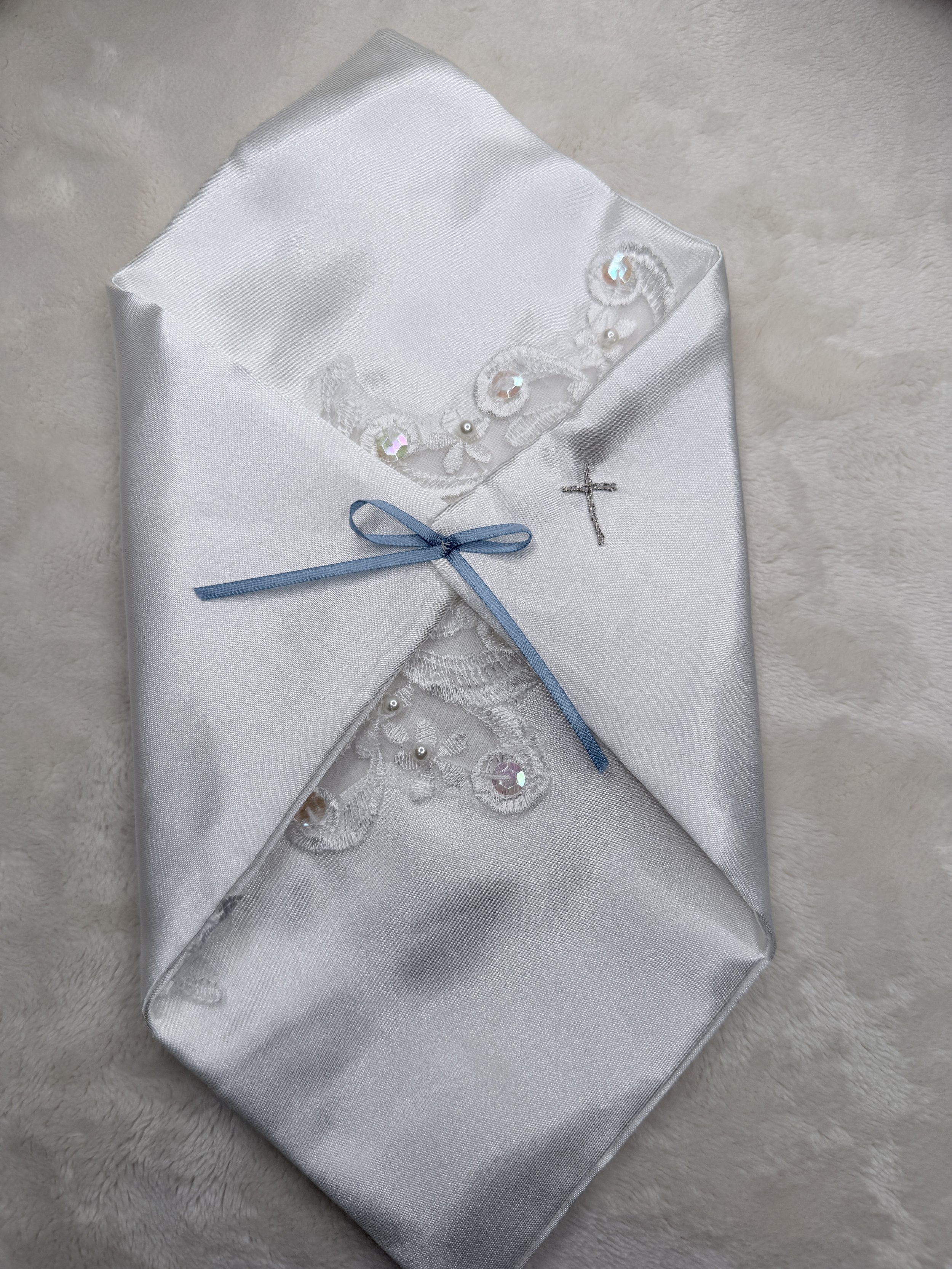 White Envelope or Sleeve (size 15 weeks up to a 1 pound baby)