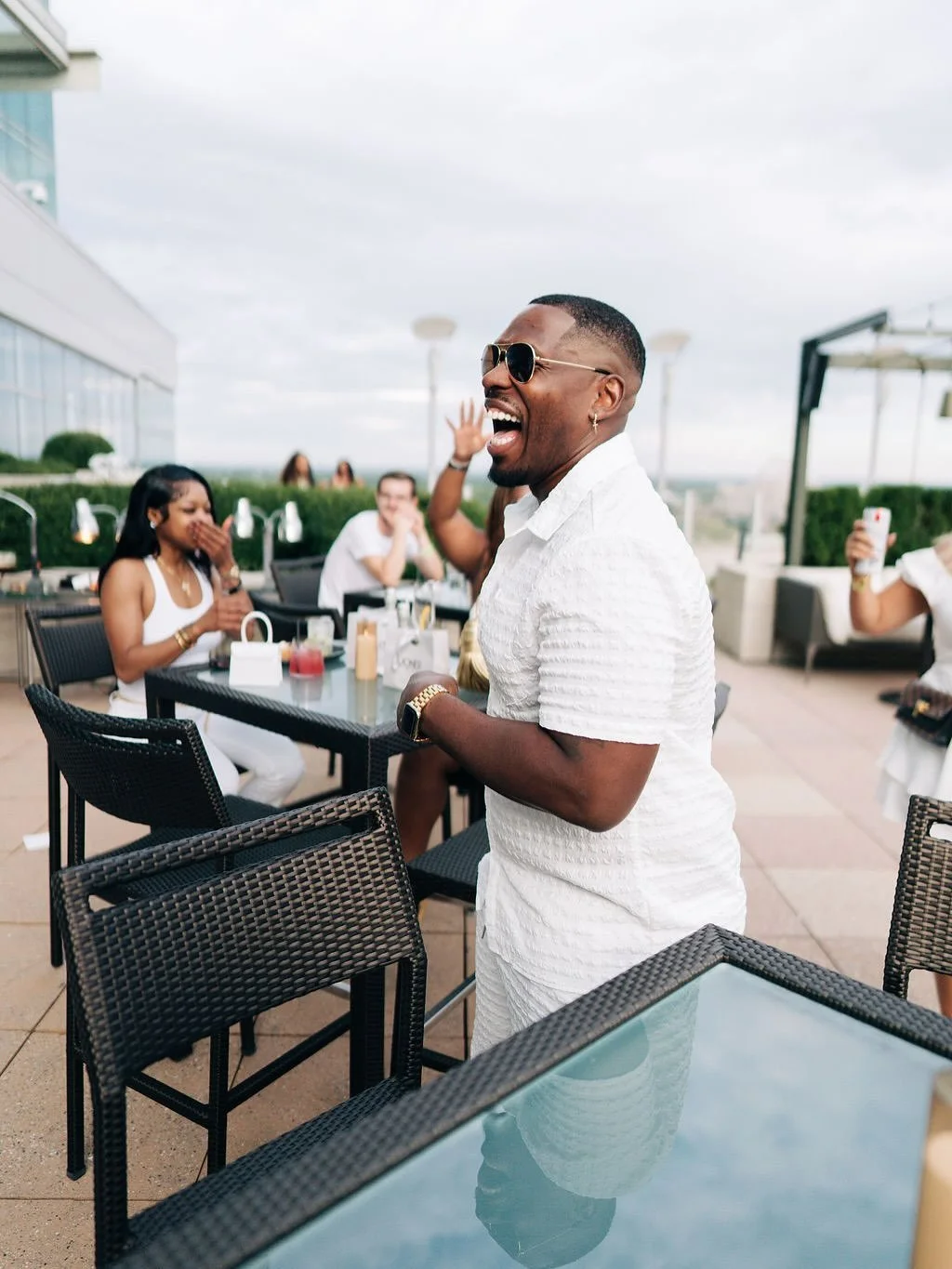 Personalities be jumping off the scale!!! 🤟😝🔥

We here for it!!! 

#fun #personality #sophisticated #stl #magicmondaystl #whynotmondays #whiteparty #thegoodlife