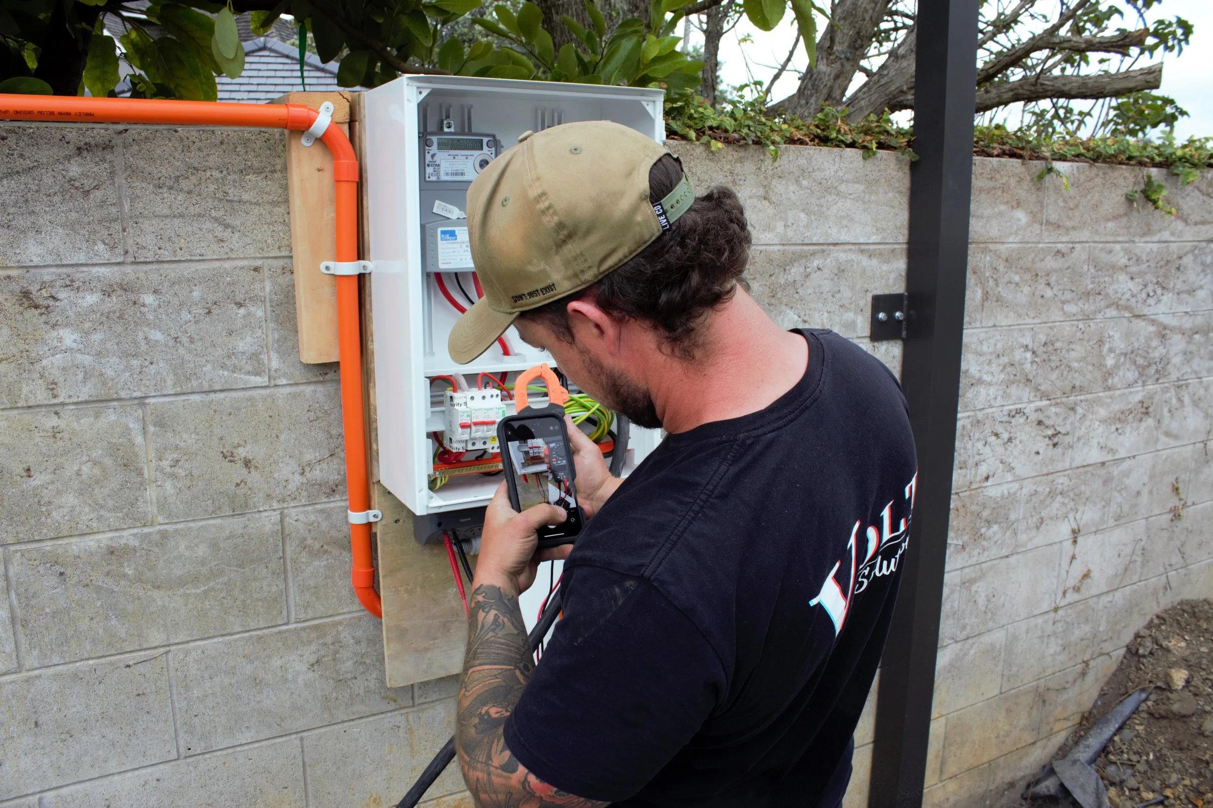 Electrical switchboard and power meter installed in a new build home by Volt Solutions electricians in Devonport, Auckland.