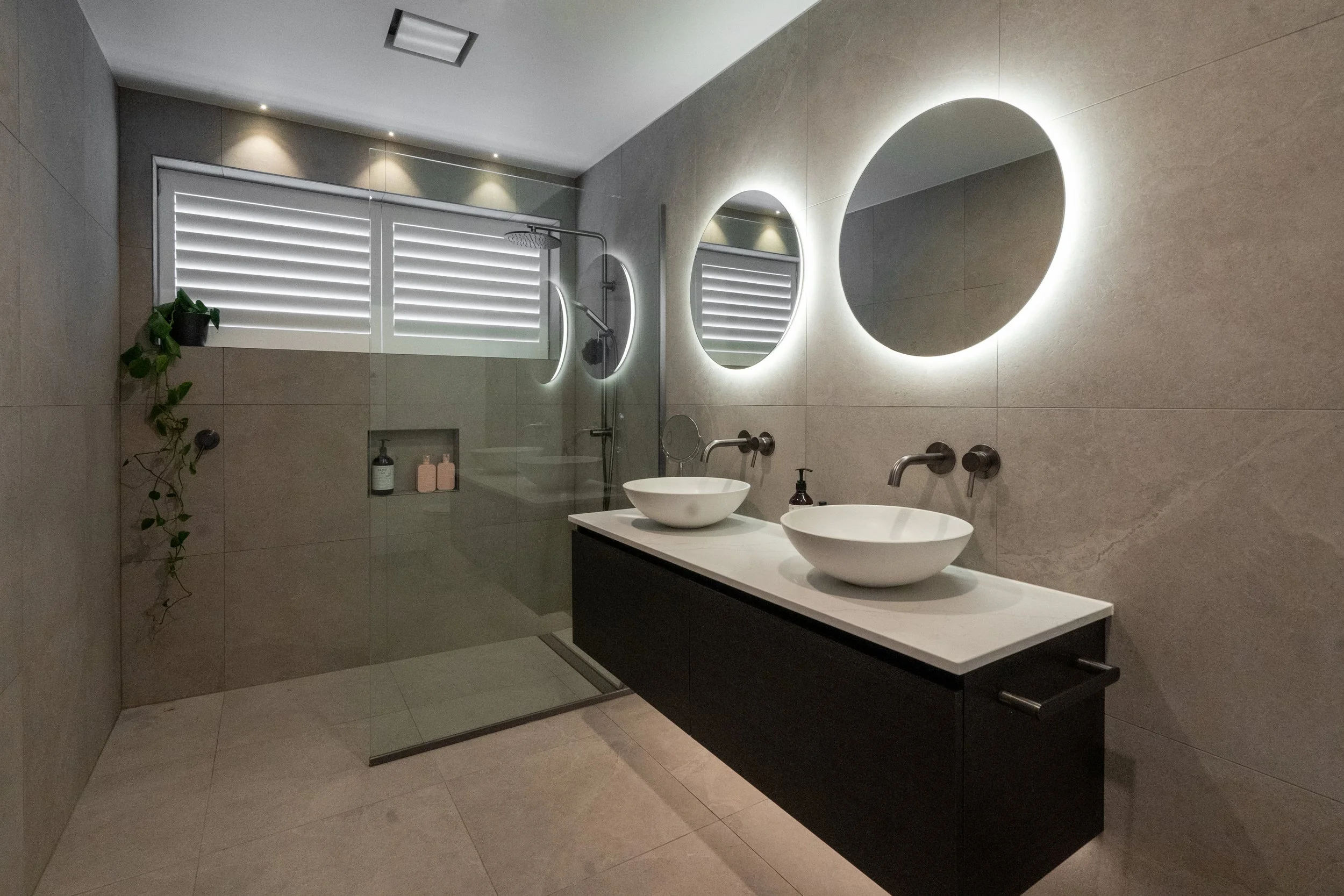 Smart home system allowing lighting and device automation.