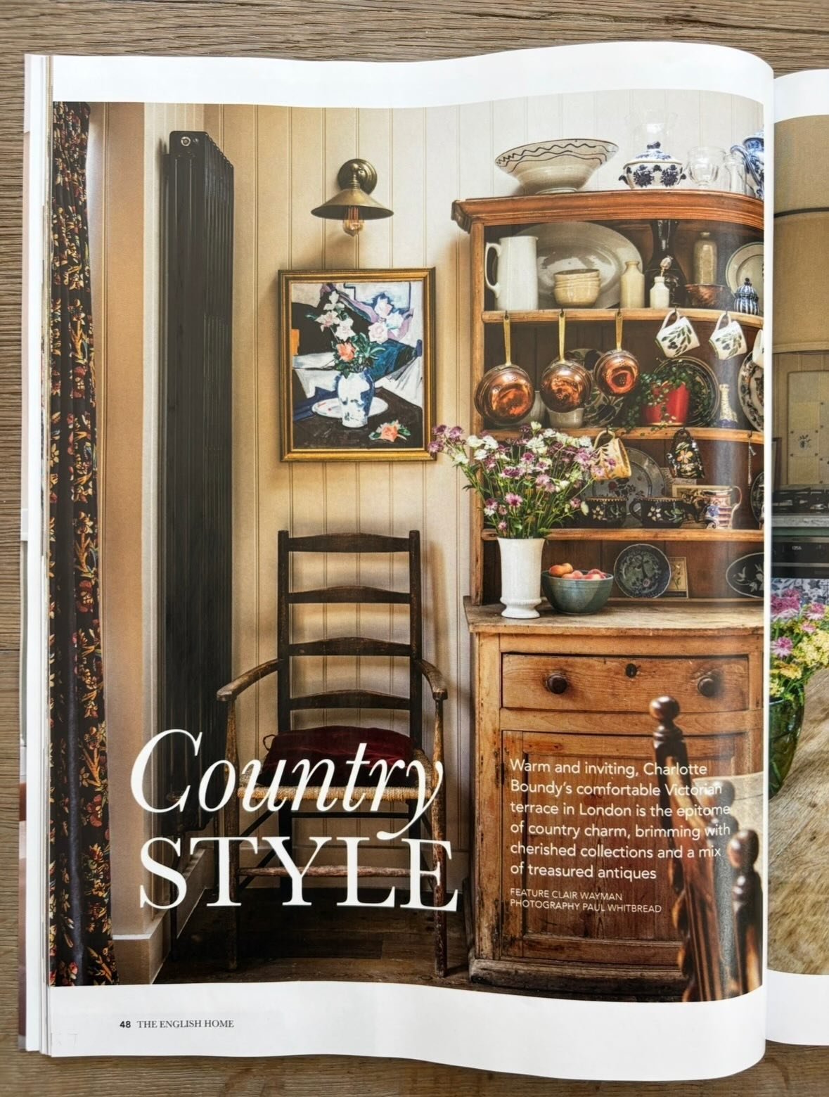 Having appeared in the UK September 2025 issue of @englishhomemag I was delighted to see that my house is also currently being featured in the June US issue of The English Home Magazine.  My dog Pig is thrilled to be making her magazine debut in the 
