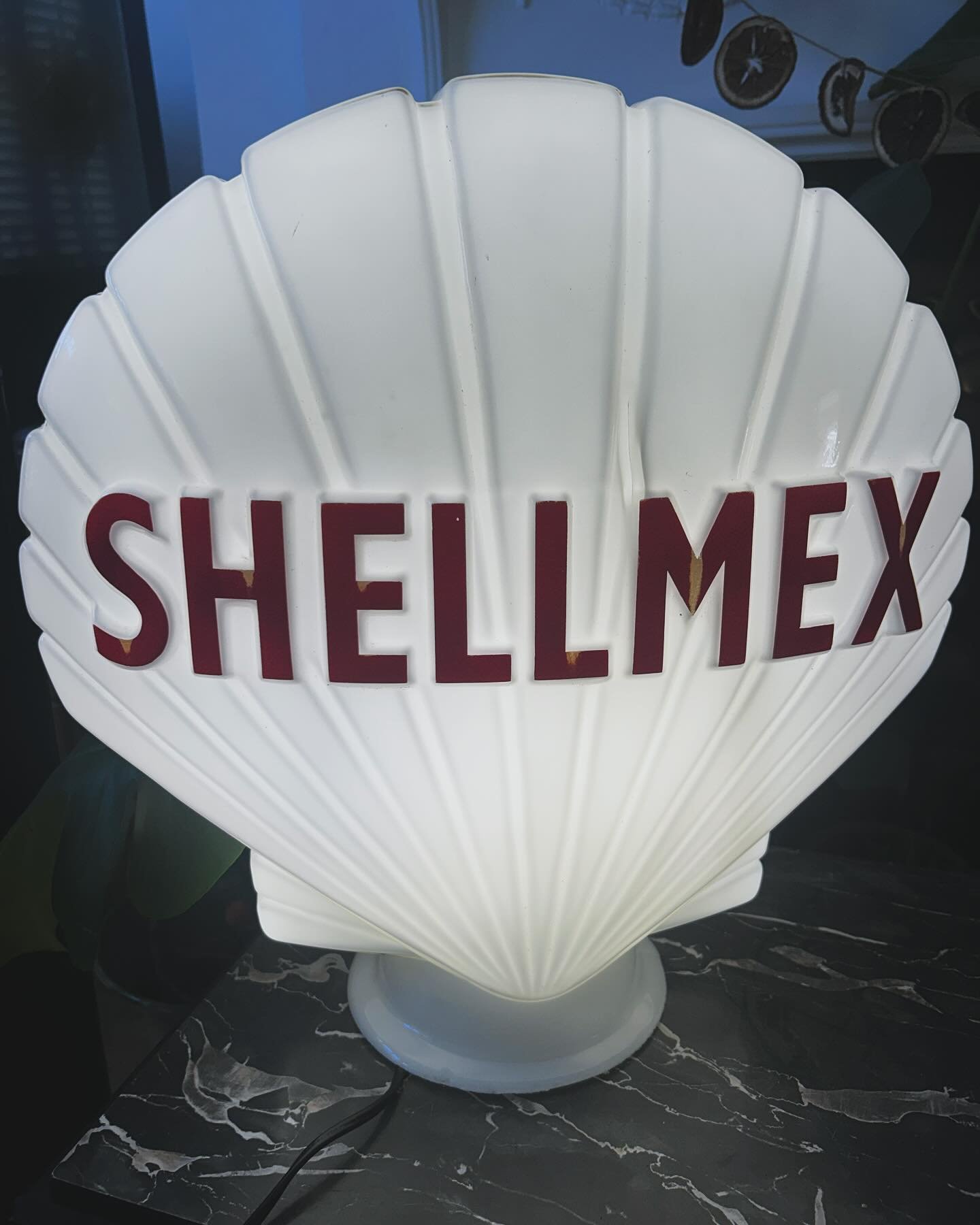 Beaulieu globe score this weekend 
#vintage #vntagegasstation #servicestation #gasandoil #vintagegasglobes #automobilia #petrolhead #petrolglobe #petrolina #petrolicious #shedlife #mancavedecor #artdecostyle #artdeco