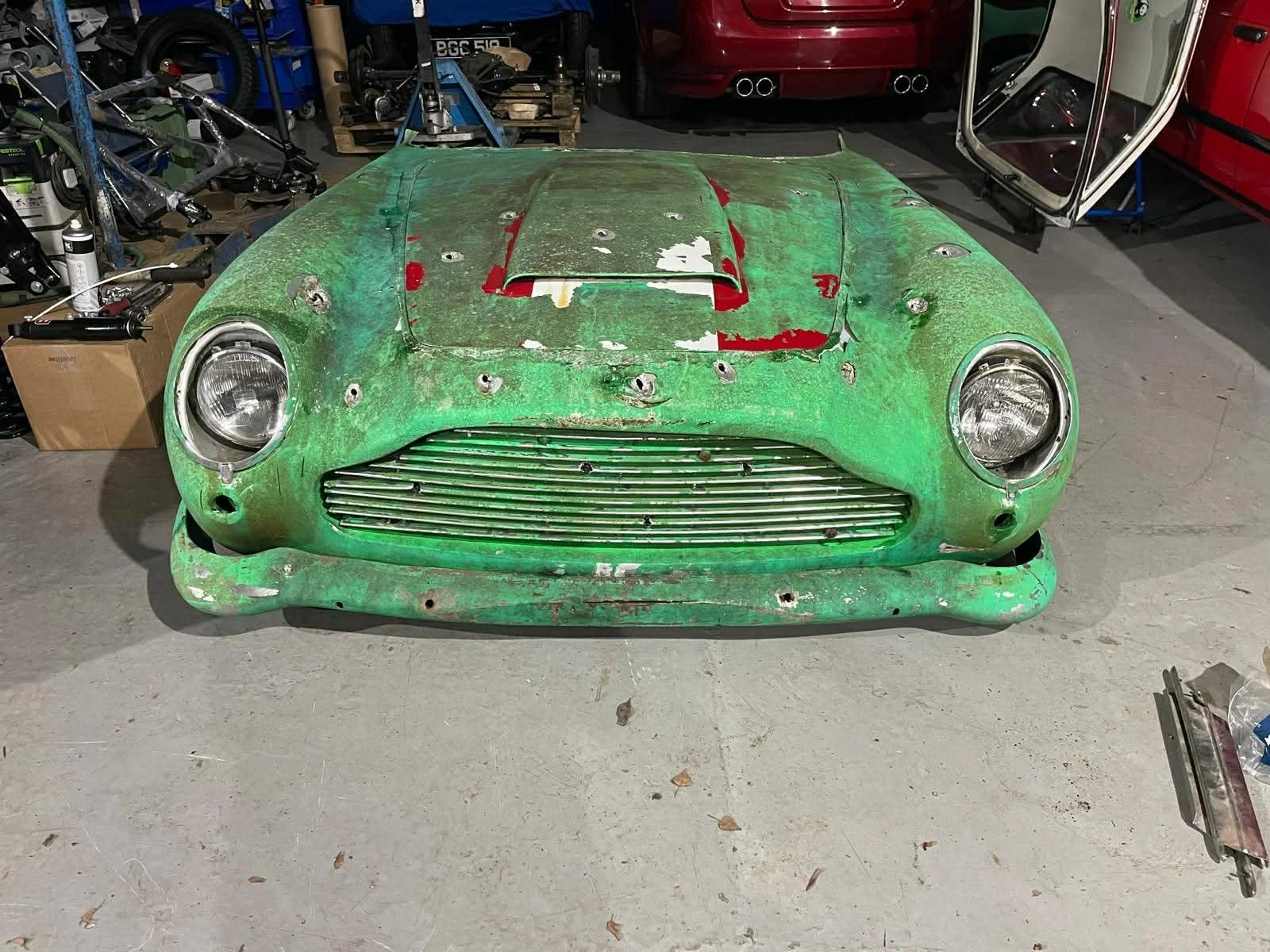 GENUINE PIECE OF JAMES BOND 007 ASTON MARTIN DB5 MOVIE MEMORABILIA ! BEYOND COOL !