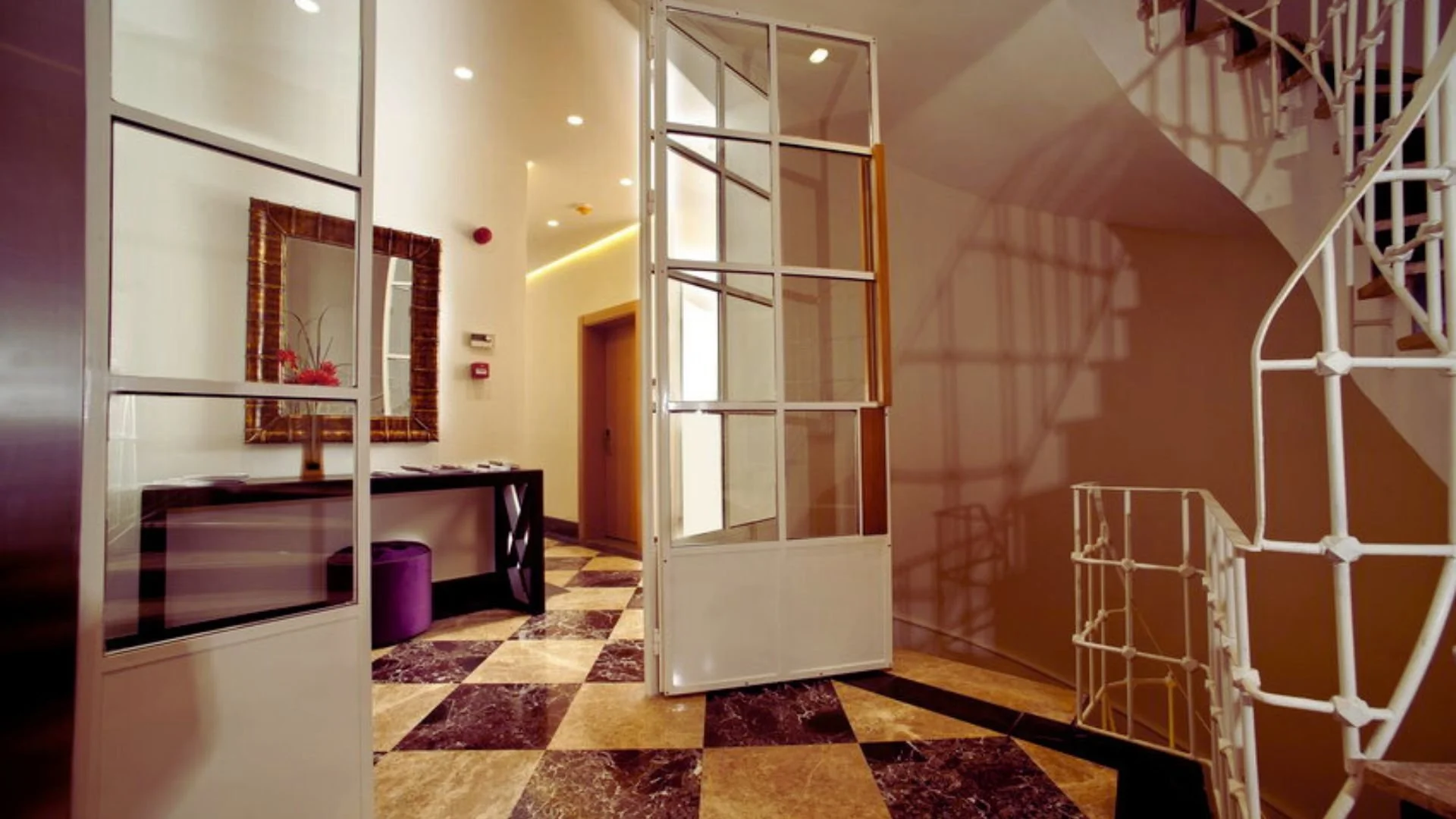 Misafir Suites