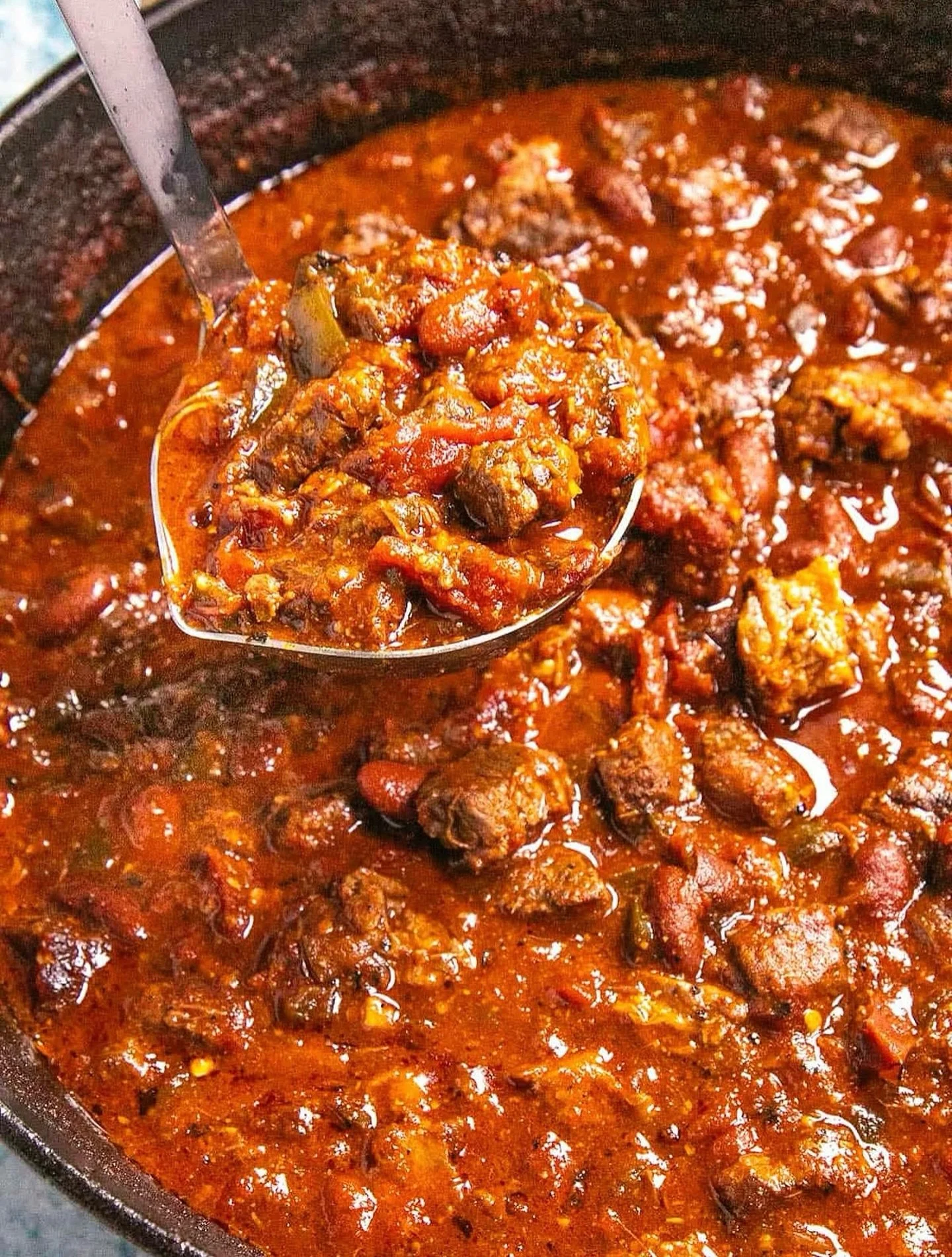 It&rsquo;s chili weather, y&rsquo;all! 🍲 Come grab a bowl of Chef Nick&rsquo;s award-winning Red Brisket Chili at The QueBicle today &mdash; it&rsquo;s the perfect way to warm up!
📞 Call 205-864-2333 for pickup orders.