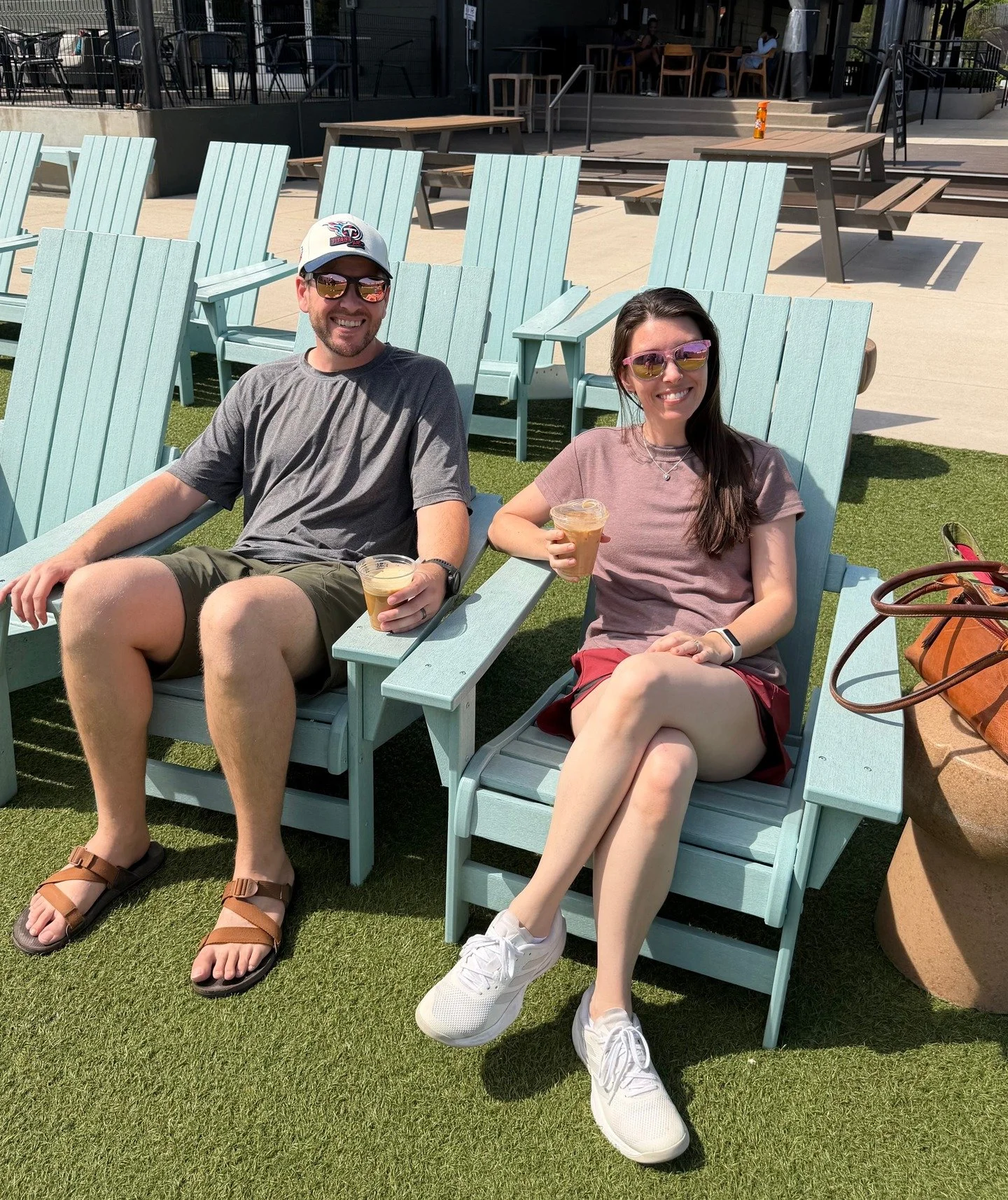 Sun&rsquo;s out &amp; we&rsquo;re out ☀️ Bring the family &amp; enjoy this beautiful spring weather at The Edge. Spend the day strolling, shopping &amp; soaking it all in.

Pop into @eighteen_southhwd for a little retail therapy &amp; swing by @babaj