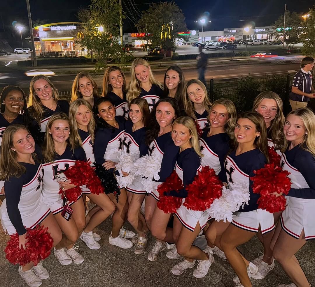Happy Graduation Week to our friends at @homewood_high 🎓

Bring the whole crew to The Edge this week &amp; make it a celebration to remember. Shop for summer outfits at @eighteen_southhwd, grab your favorite food &amp; drinks &amp; enjoy time togeth