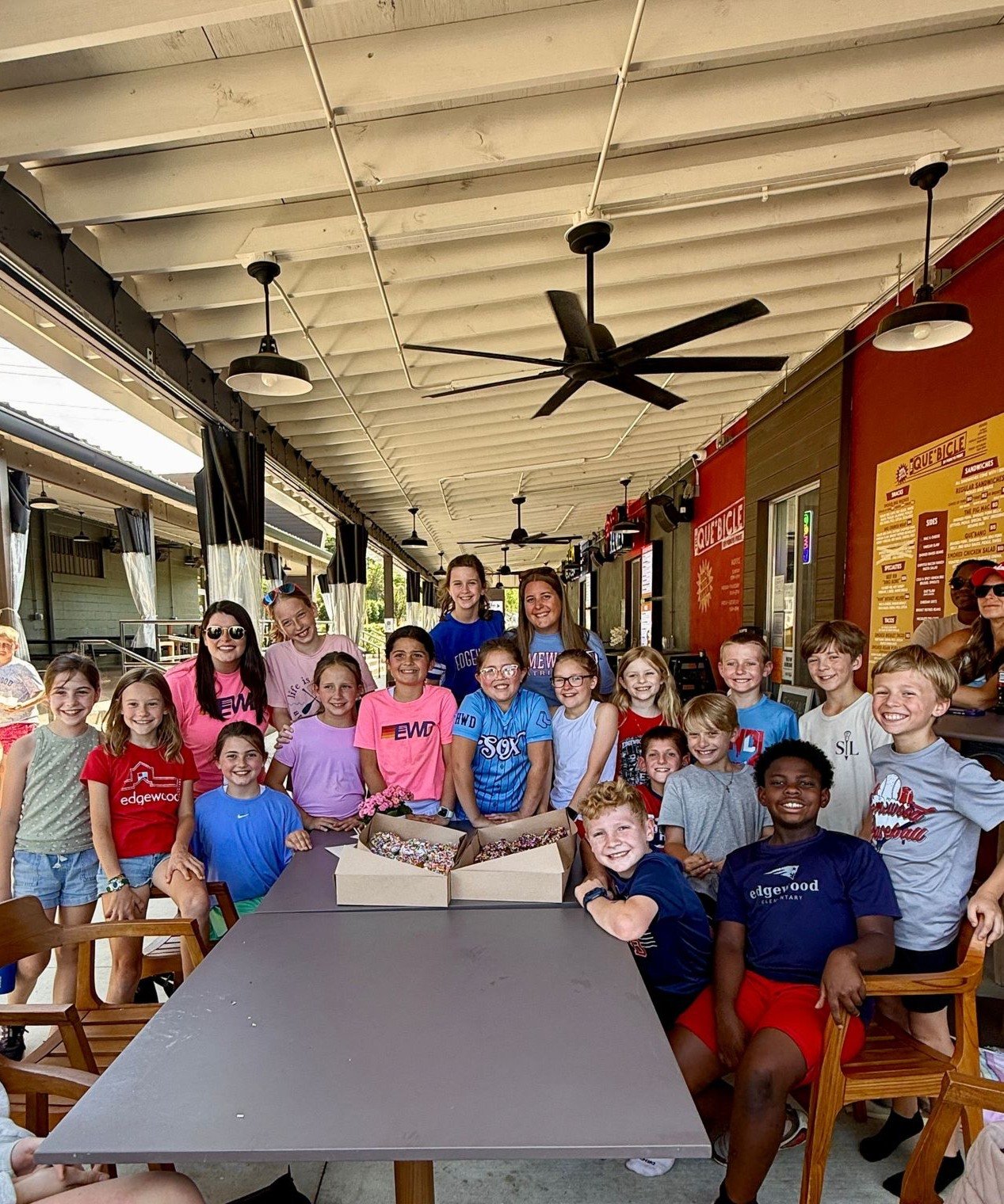 It&rsquo;s officially June ☀️ We loved having Mrs. Wiggins&rsquo; class from @edgewoodelem visit The Edge last month to help us kick off summer. 

Here&rsquo;s to a season full of fun, community &amp; making memories together in Homewood&rsquo;s back