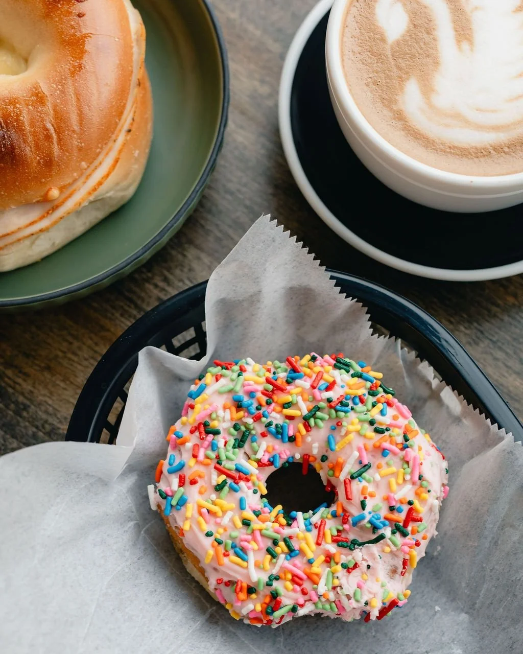 Tomorrow is National Donut Day! 🍩

The sweetest holiday of the year is here, and we're celebrating with our friends at @heavenlydonutco. Stop by The Edge on Friday and enjoy a FREE glazed donut while supplies last. 

Tag your donut-loving friends be