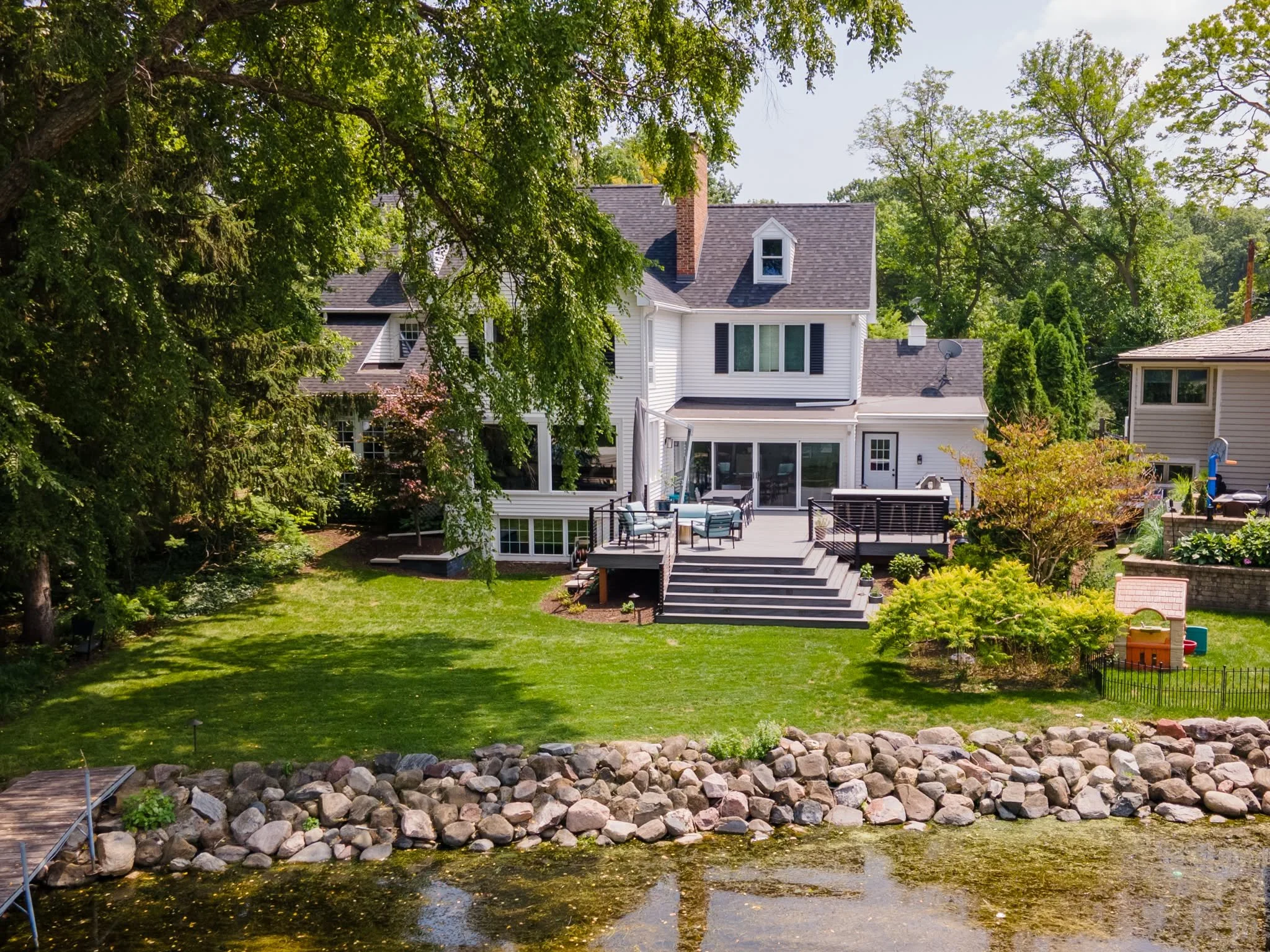 Make your backyard the destination. #artisandeck #madisonwideckbuilder #TrexPro #ArtisanDeckandOutdoorLiving #narimadison