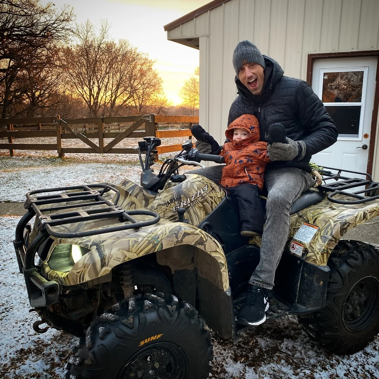 🙏 𝗚𝗿𝗮𝘁𝗶𝘁𝘂𝗱𝗲: 𝗧𝗵𝗲 𝗟𝗼𝘃𝗲 𝗟𝗮𝗻𝗴𝘂𝗮𝗴𝗲 𝗼𝗳 𝘁𝗵𝗲 𝗗𝗶𝘃𝗶𝗻𝗲

Ever wonder why some thought patterns feel impossible to break? Our bodies are fascinating machines, instantly producing chemicals and hormones that create visceral rea