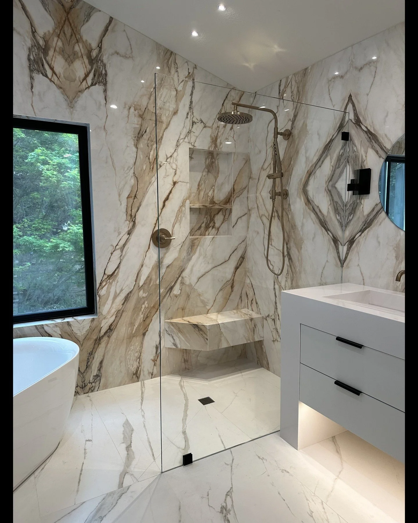 Bathroom remodels can be disruptive, but not with us. We aim to make our remodels less invasive than your average renovation. Contact us today to learn more! http://www.beniciahomeimp.com
 

 
 
 

#BathroomRemodel #HomeImprovement