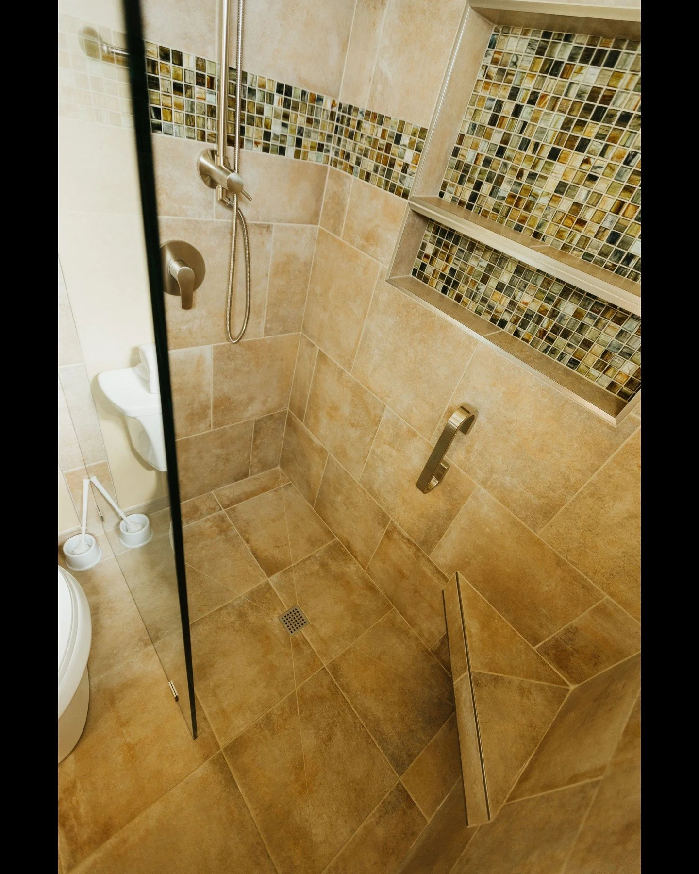 We don't just remodel bathrooms, we create personal retreats. Let's talk about your vision. Call us at (707) 745-8337. http://www.beniciahomeimp.com
 

 
 
 

#BathroomRemodel #BeniciaHomeImprovement