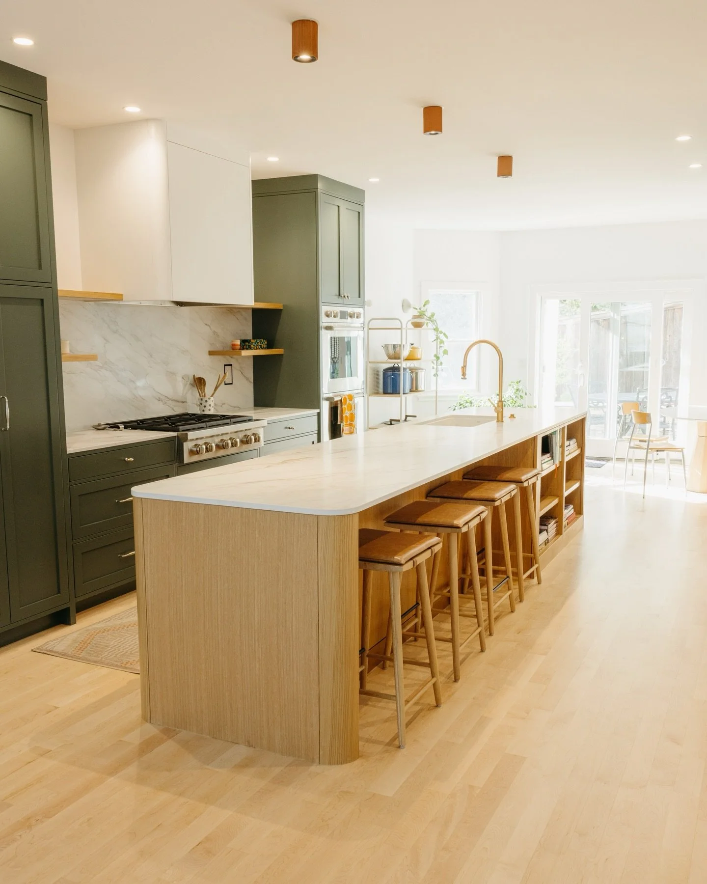 Built for function, customization, and personality. This remodel brought a new, long lasting life into this kitchen. 

This Benicia home turned into something of perfection. With custom cabinets, breakfast nook, and so much more. Every detail was vis