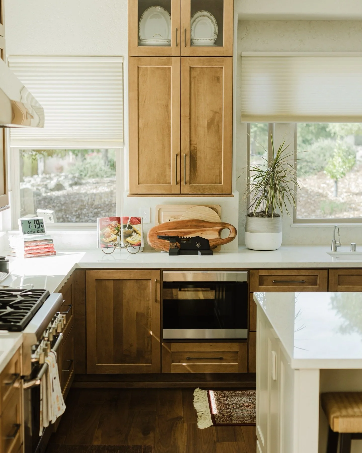 Endless beauty and no detail missed for this Green Valley kitchen remodel! This one will go down as a timeless classic! 

Any project, big or small, our team is here to help! From the start, all the way through design and completion. Give us a call t