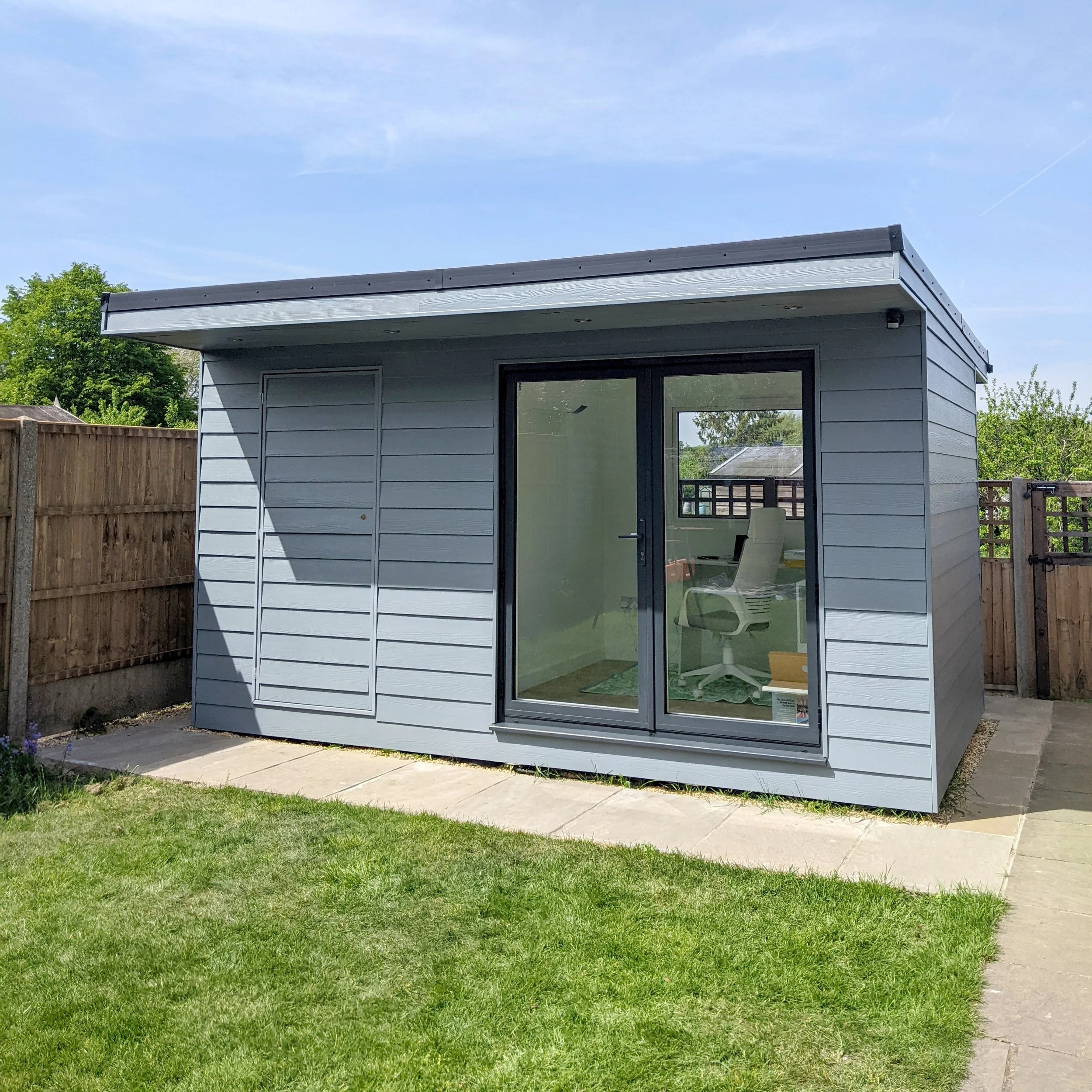 Compact Garden Office with Storage