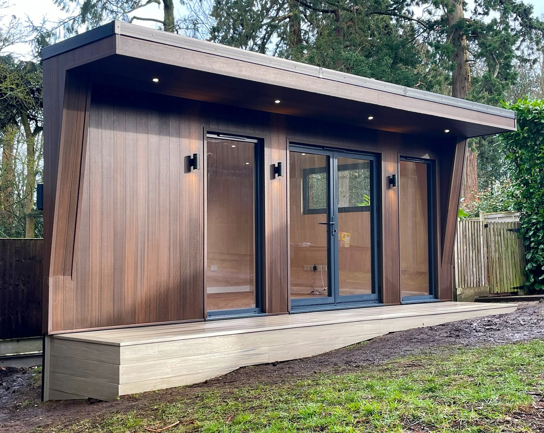 Air-conditioned Office &amp; Gym