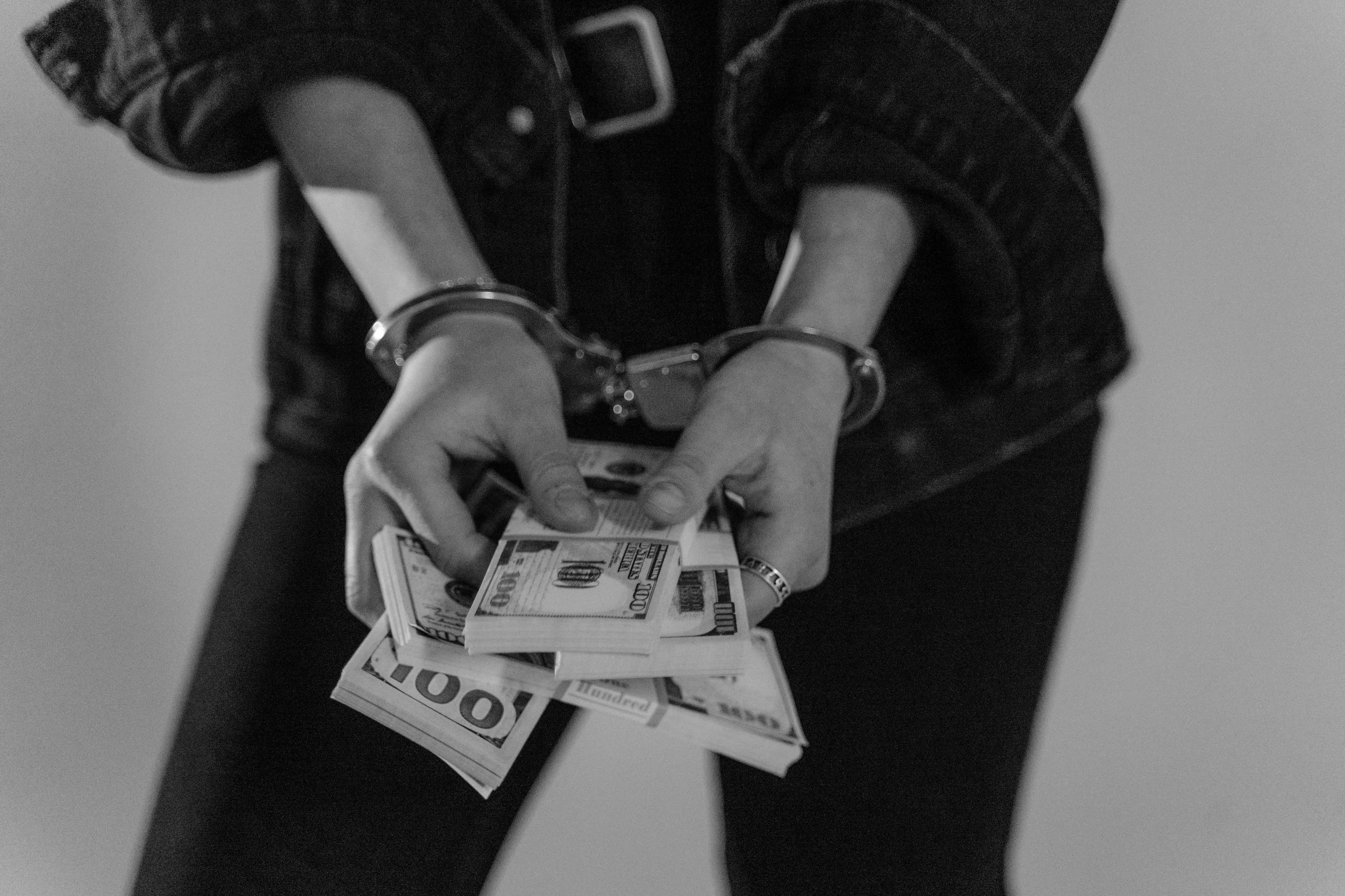 When Should I hire or instruct a Criminal Defence Lawyer?