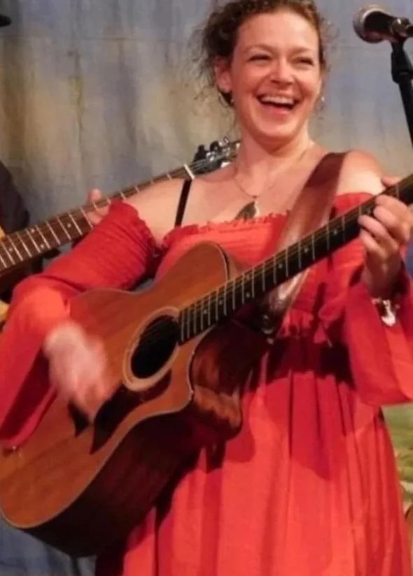 Live Music with Gwen Tracy