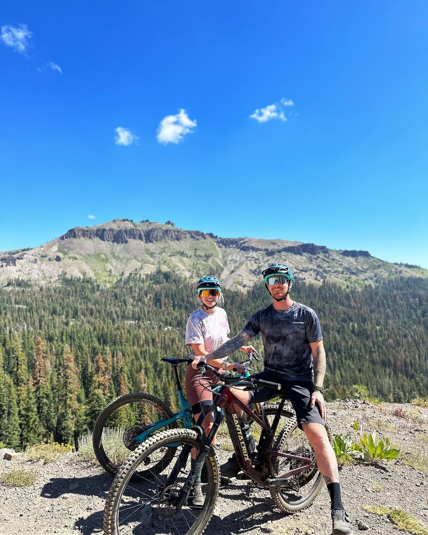 Castle Peak👸🏼🤴 views riding in Tahoe this weekend