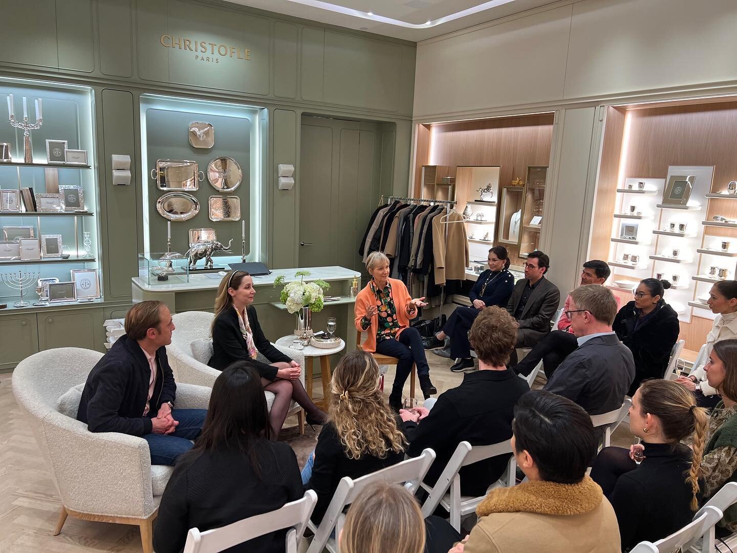 LEF hosted an Executive Leadership Exchange in collaboration with @christofle on the topic of experiential luxury in the US, with speakers Pierre-Antoine Bollet, GM of @christofle, and Melanie Rehbein, Manager of @baccarathotels New York. Thank you t