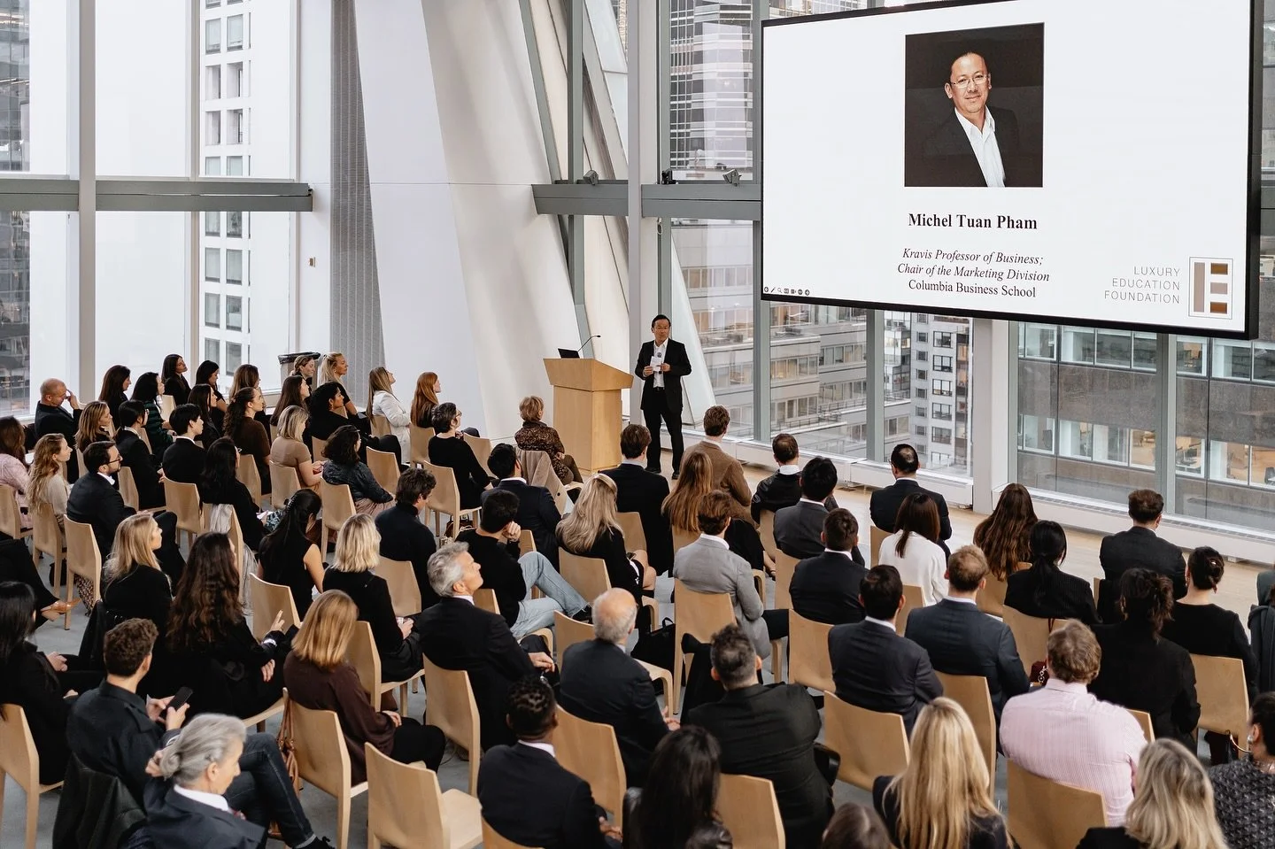 What an inspiring night at the 2025 Students’ Final Presentations & Awards at the stunning LVMH Magic Room! ✨
 
A big congratulations to our talented Columbia Business School MBA students – your creativity and innovation in the Luxury