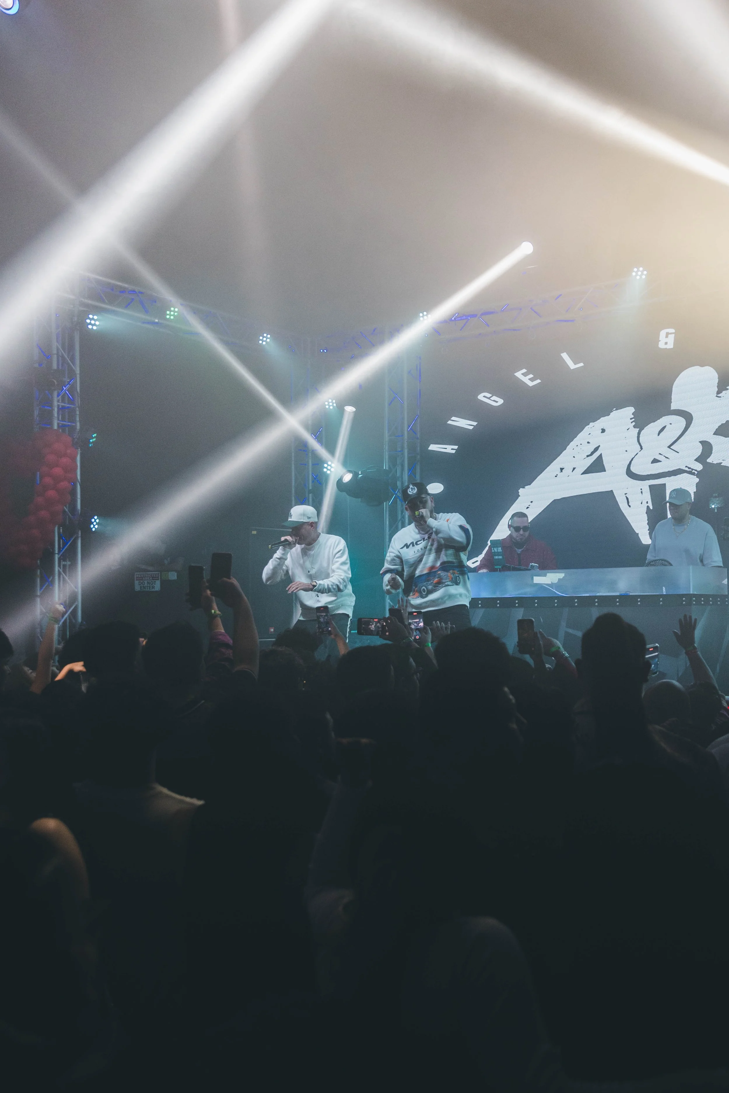 crowd 3.jpg
