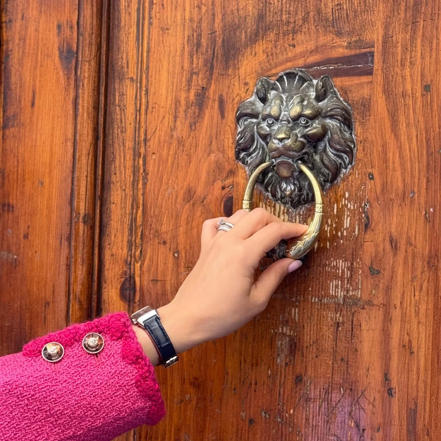 Hello Monday 💭

It&rsquo;s been a while &mdash; but that&rsquo;s how it goes. A new week always brings fresh energy and ideas. Make your Monday a good one, and don&rsquo;t forget to check out my new blog post about the oldest pharmacy in the world ?
