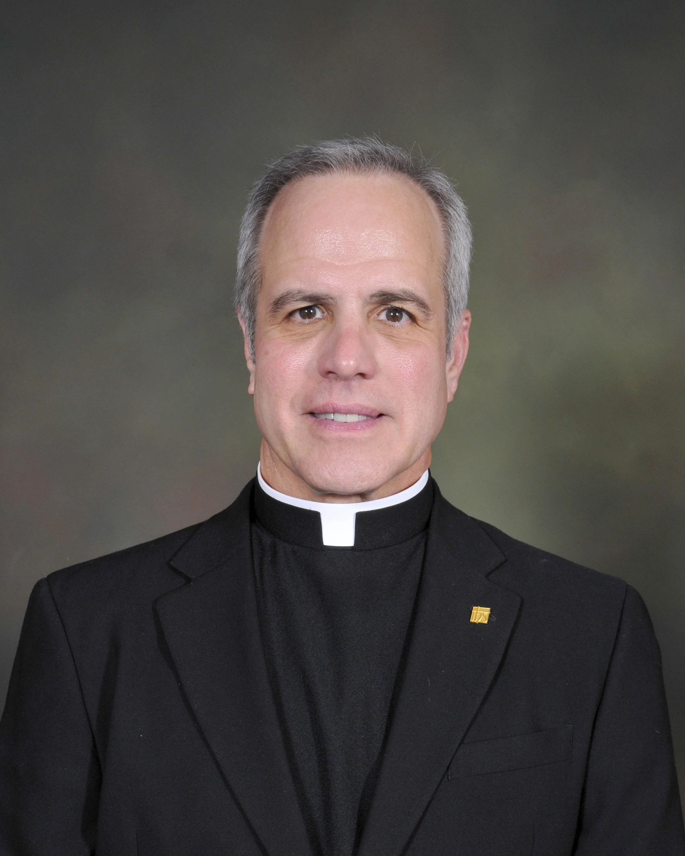 Oficina de Espiritualidad Ignaciana da la bienvenida al P. Rocco C. Danzi, SJ