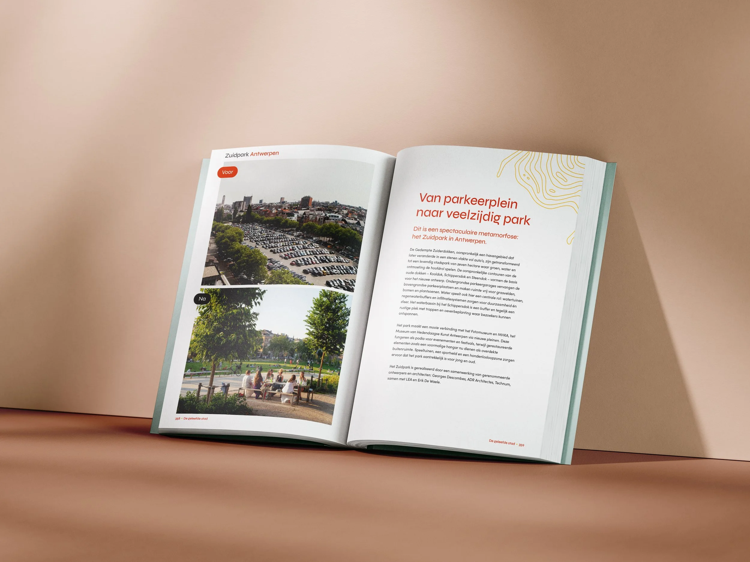 Open magazine met foto's van Antwerpen, een overzicht van de stad en een park met mensen die zitten en praten.