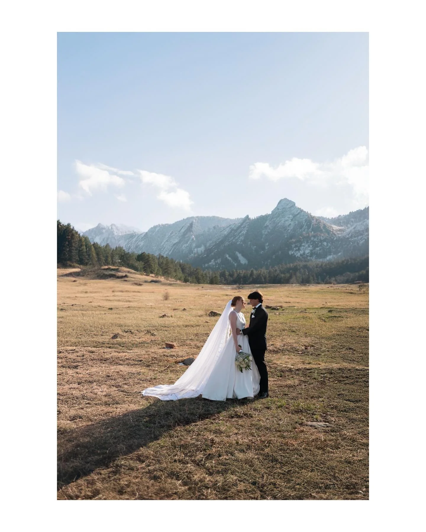 Oh boy, this was a good wedding to start the season with&hellip;. I&rsquo;m not sure I ever saw the smiles from Cristiano and Elise leave their faces, and honestly I don&rsquo;t blame them. 

&bull;
&bull;
&bull;
&bull;
&bull;
&bull;
&bull;
&bull;
#r