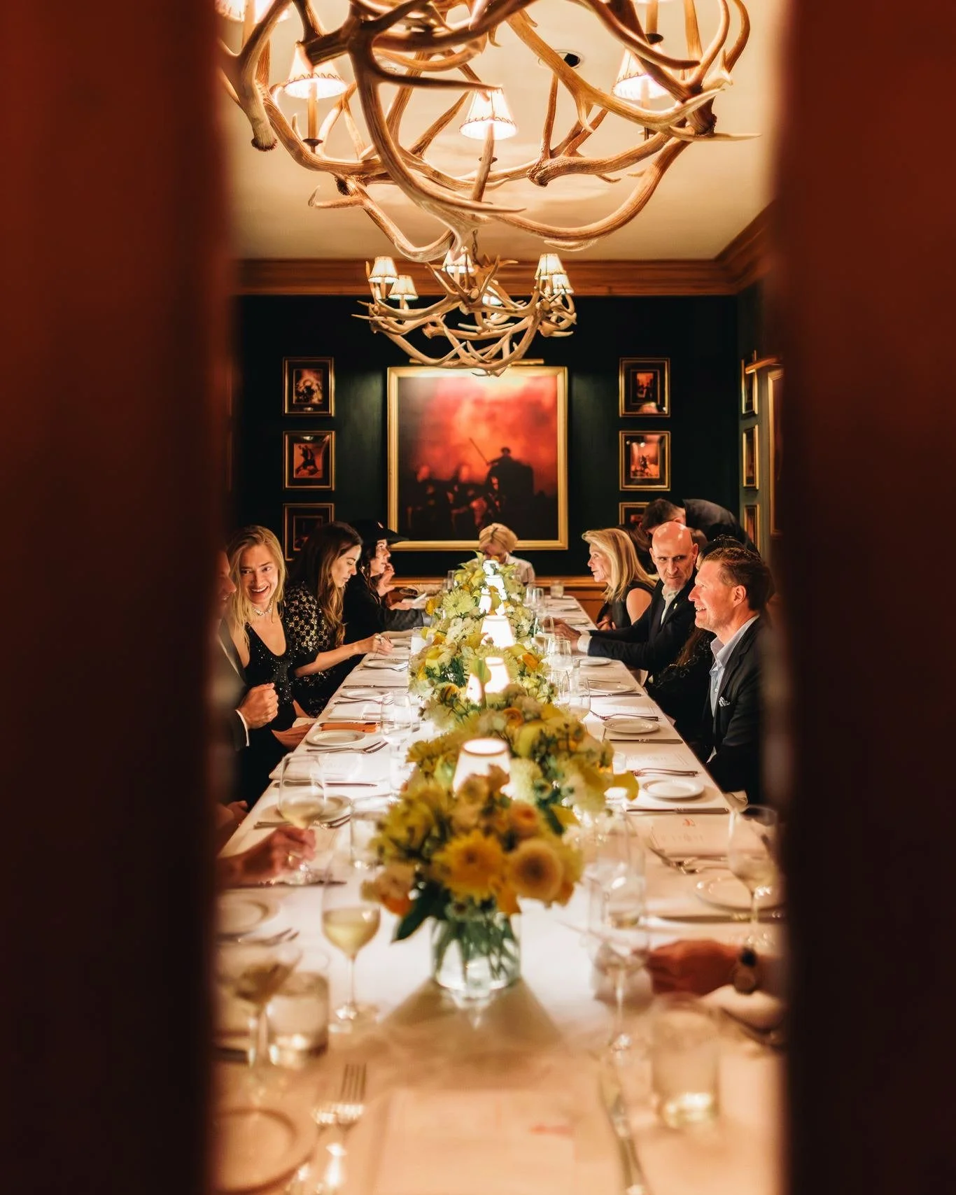 The magic of a private room at @caribouclubaspen a long table, and a night nobody's rushing to end. ✨

There's a reason the best nights in Aspen happen behind a door like this one. 

#CaribouClub #AspenNightlife #AspenEvents #AspenEventPhotography #A