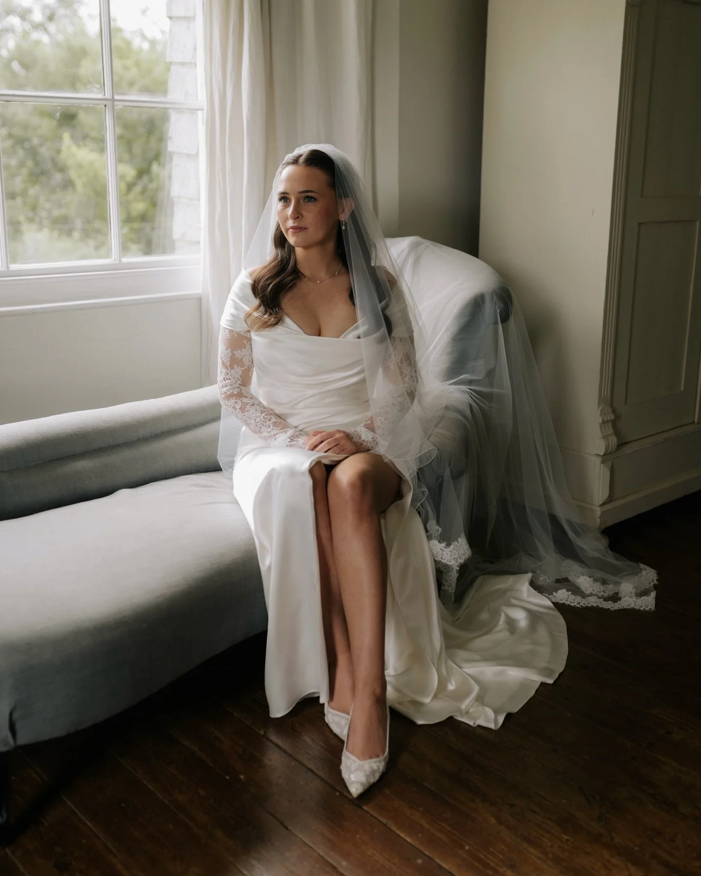 From one end of the UK to the other, the lovely Sarah &amp; Jordie travelled from Aberdeen with their closest friends and family to the coast of Cornwall to celebrate their intimate wedding day. 

It was lovely being back at Treseren and I absolutely