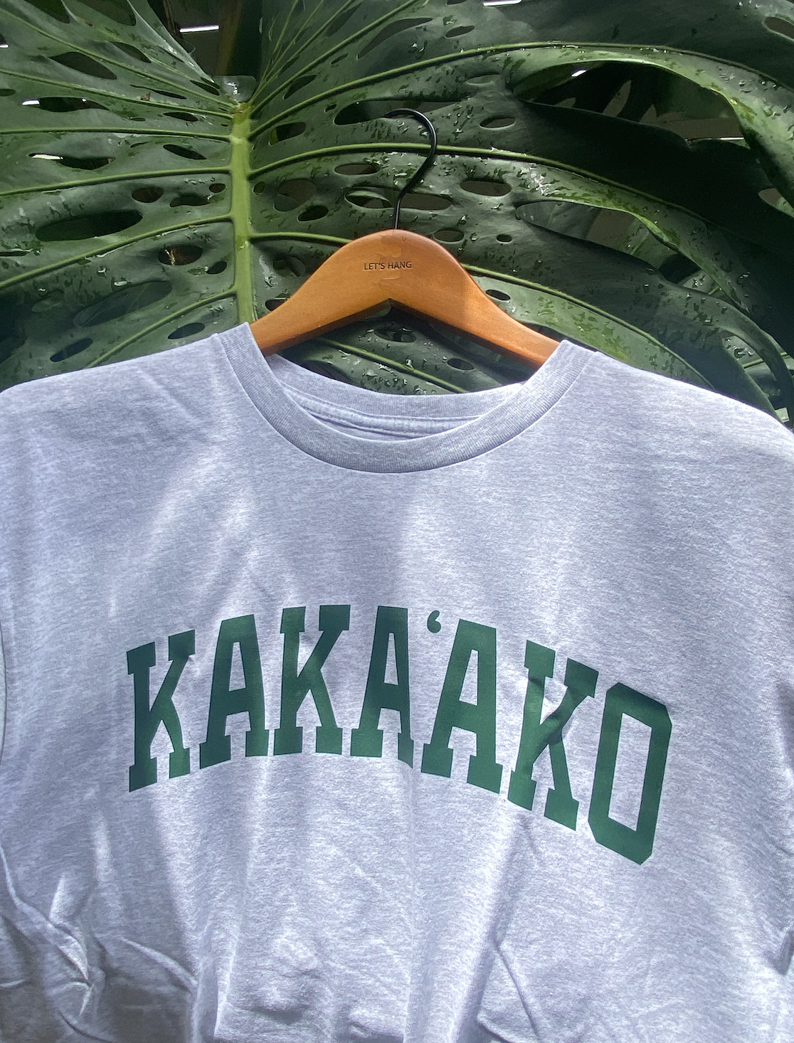 Kaka'ako Tee (Light Heather | Dark Green)