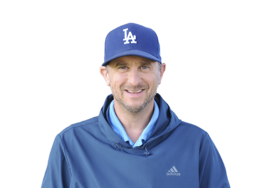 Aron headshot, founder of Bogey2Putt and host of Between 2 Bags podcast