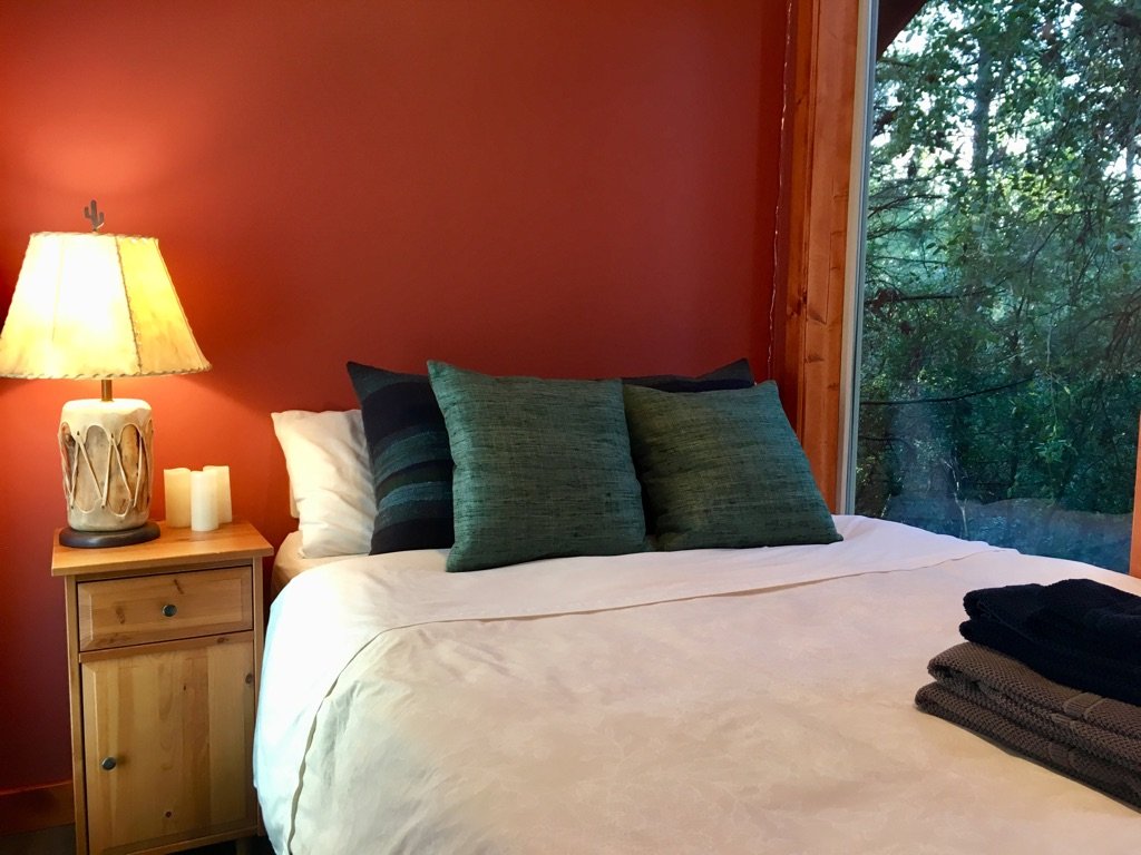 Love Den Queen Suite (1).jpeg