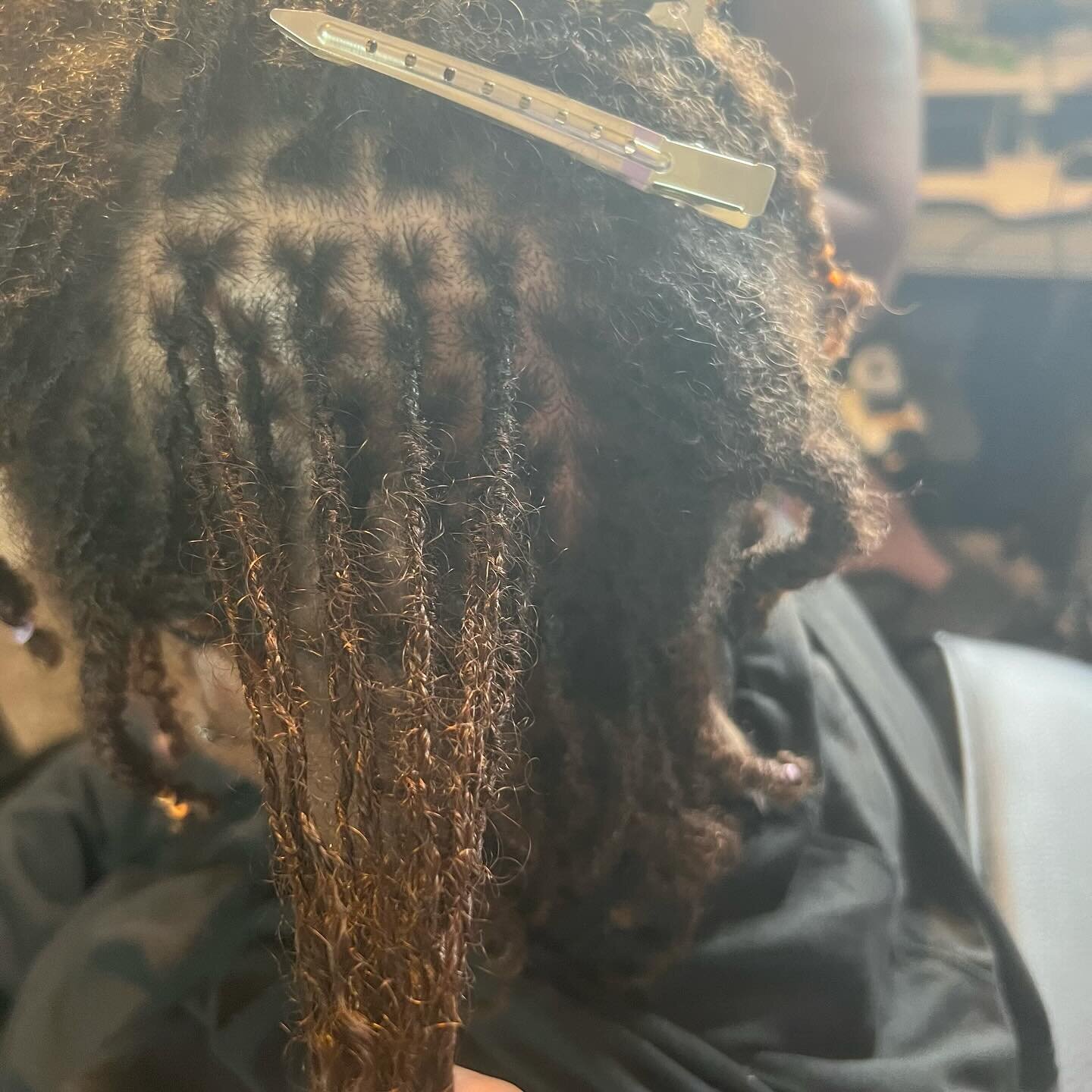 Learning how to doing barrels on locs!! Thank you @virginialuvlocs for being my mentor. 🙏🏾🙏🏾