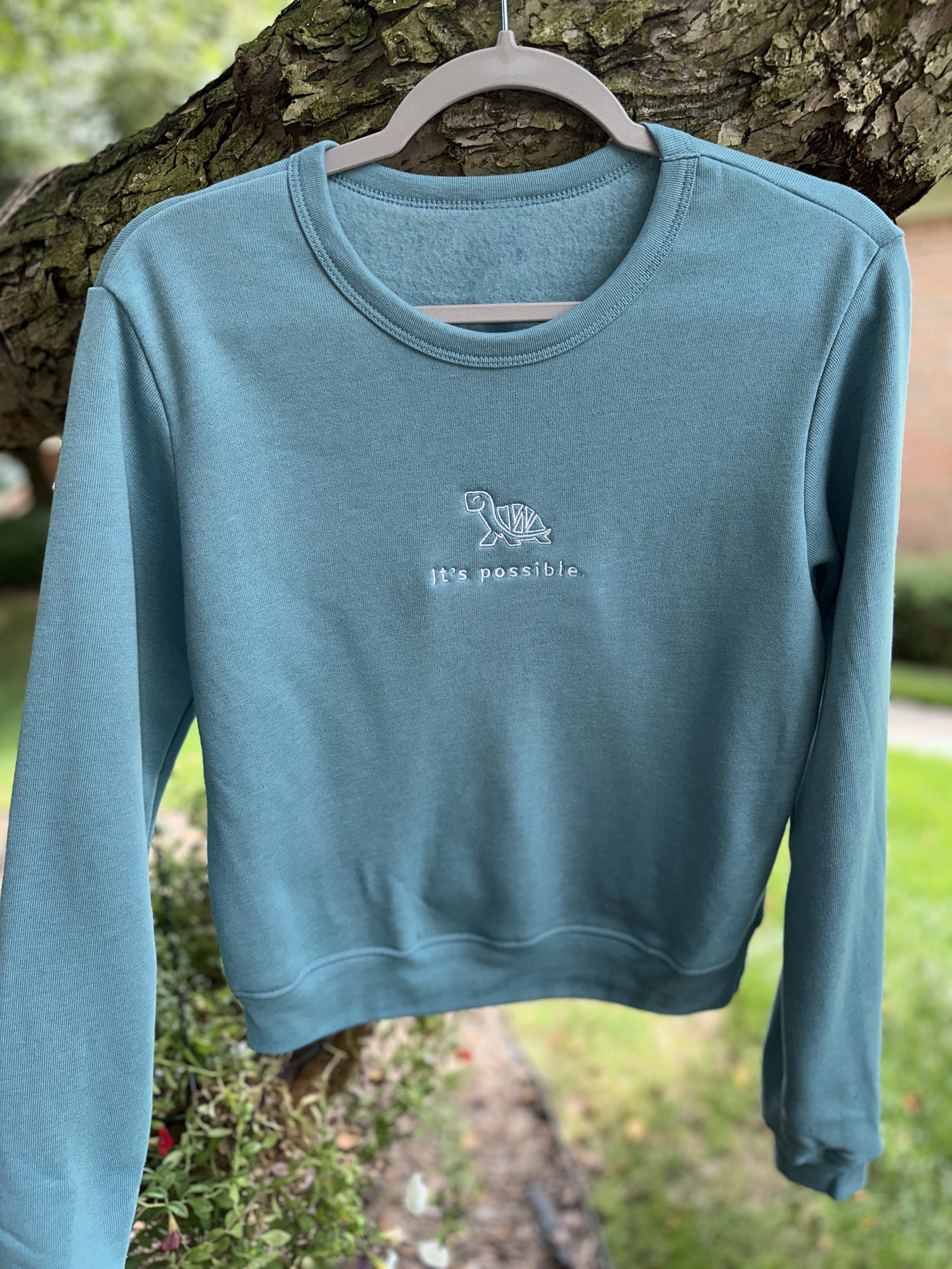 It's Possible Women's Comfy Crew