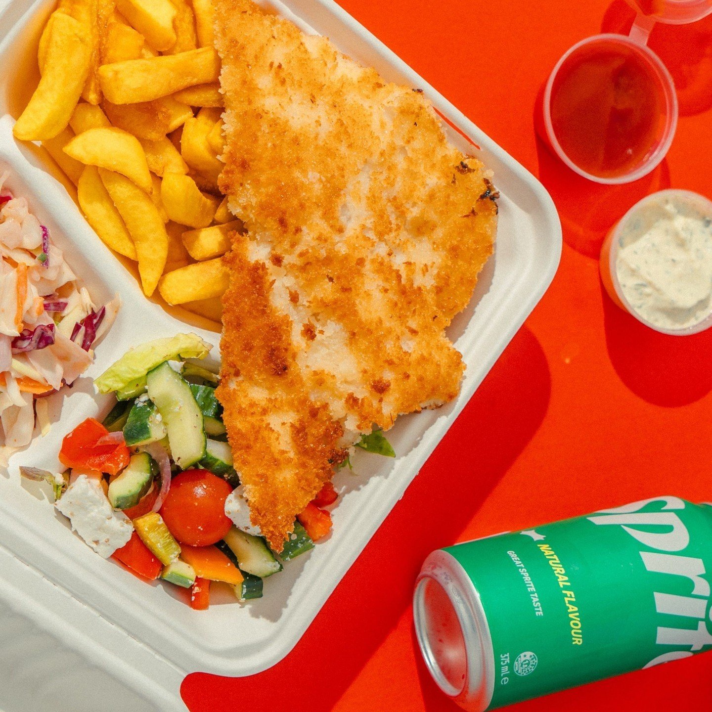 Our fish pack is packed with, salad, chips and golden crispy-fried fish. Add sauce and a drink (of course) and then your weekend is complete. The best looking fish and chips in town.⁠
⁠
Shark Tank Seafood⁠
Open 11am - 9pm