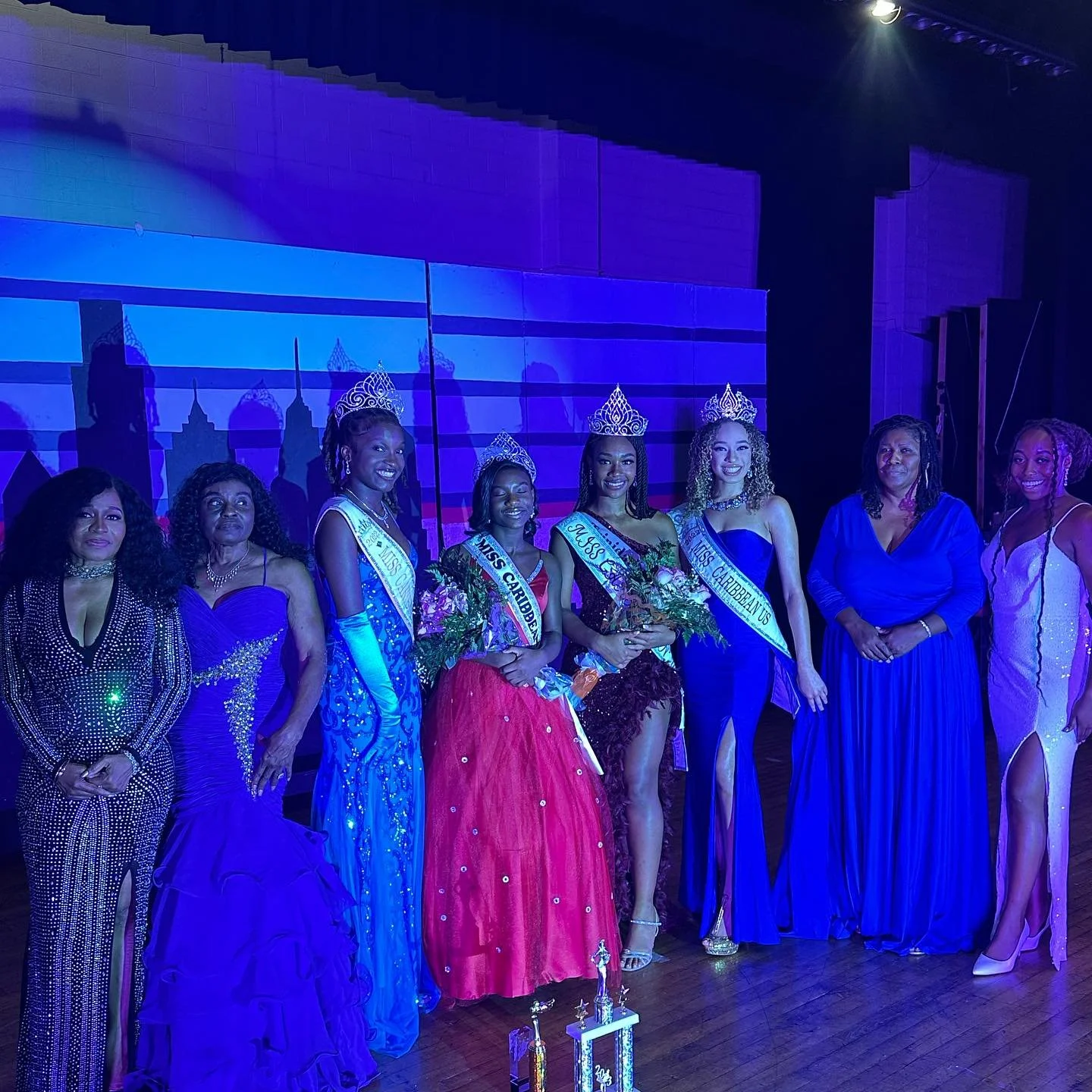 Queens 2023 and Carol and crew.jpg