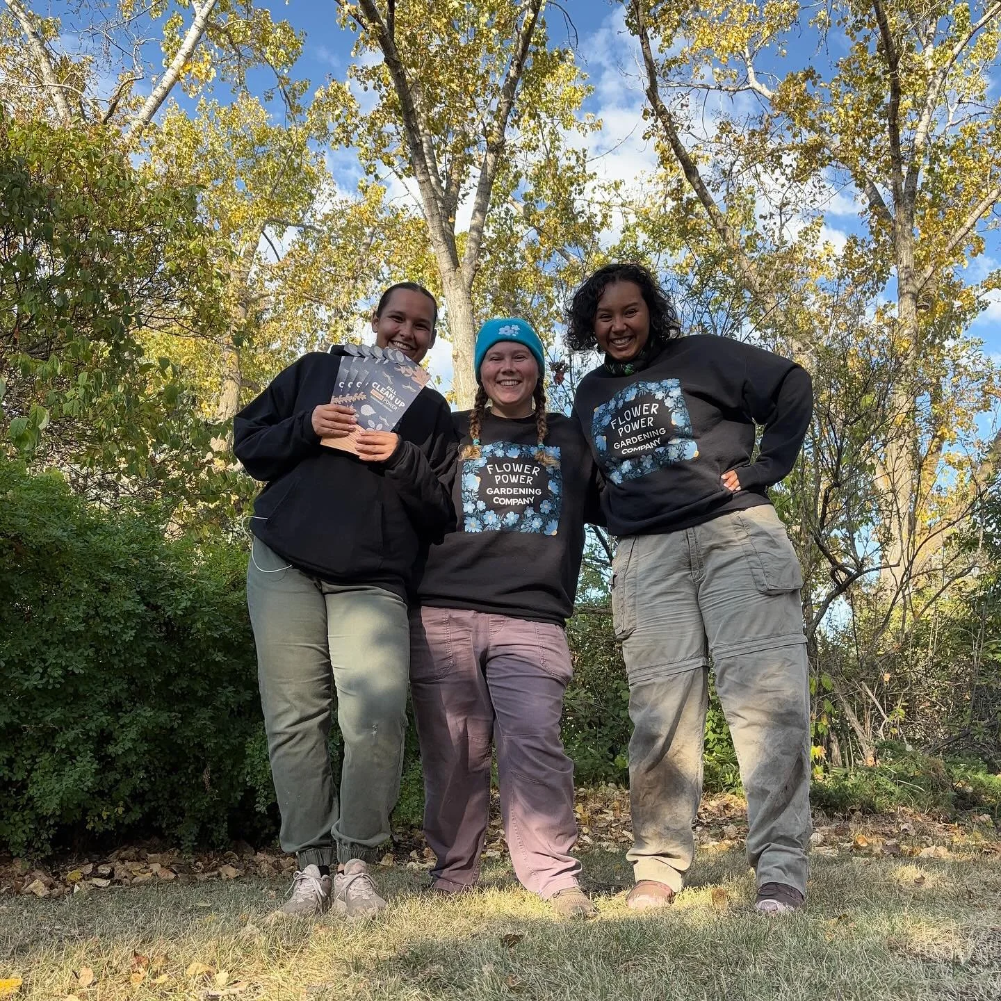 We’ve been gearing up for Fall Clean-Ups. Whether you’d like a light clean-up or a full garden overhaul, we can tailor it to your needs. Contact us to discuss fall options! 🍂🍁🍂