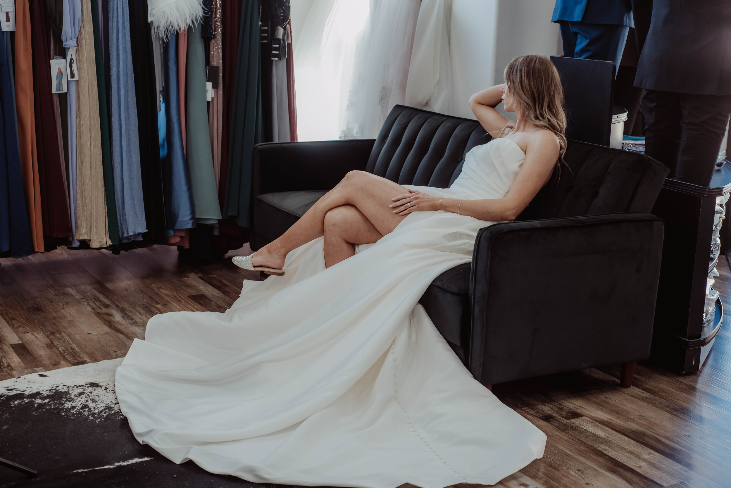 Sample Sale vs. White Friday — What’s the Difference? 